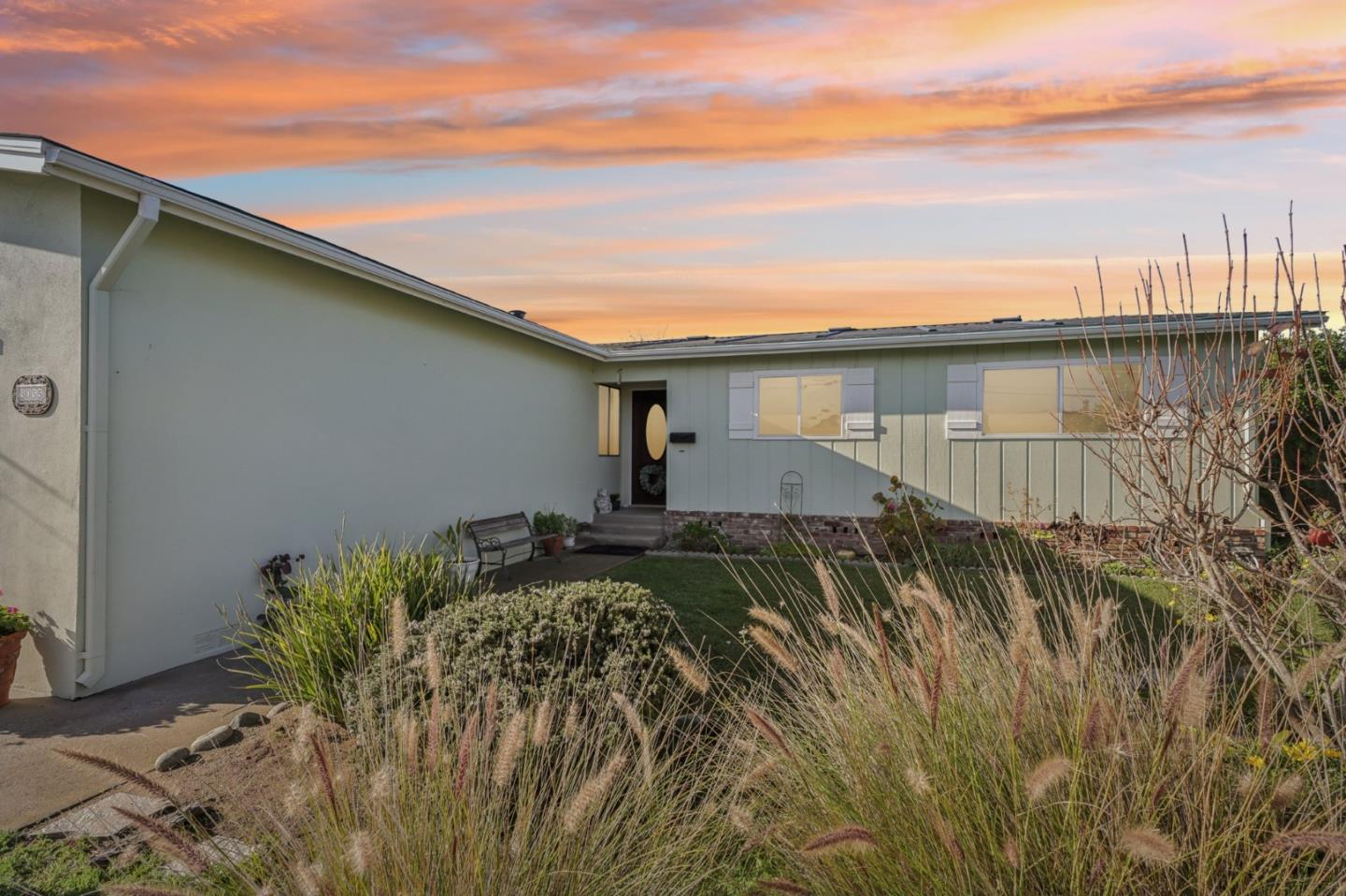 Front Image Thumbnail for ML82029985