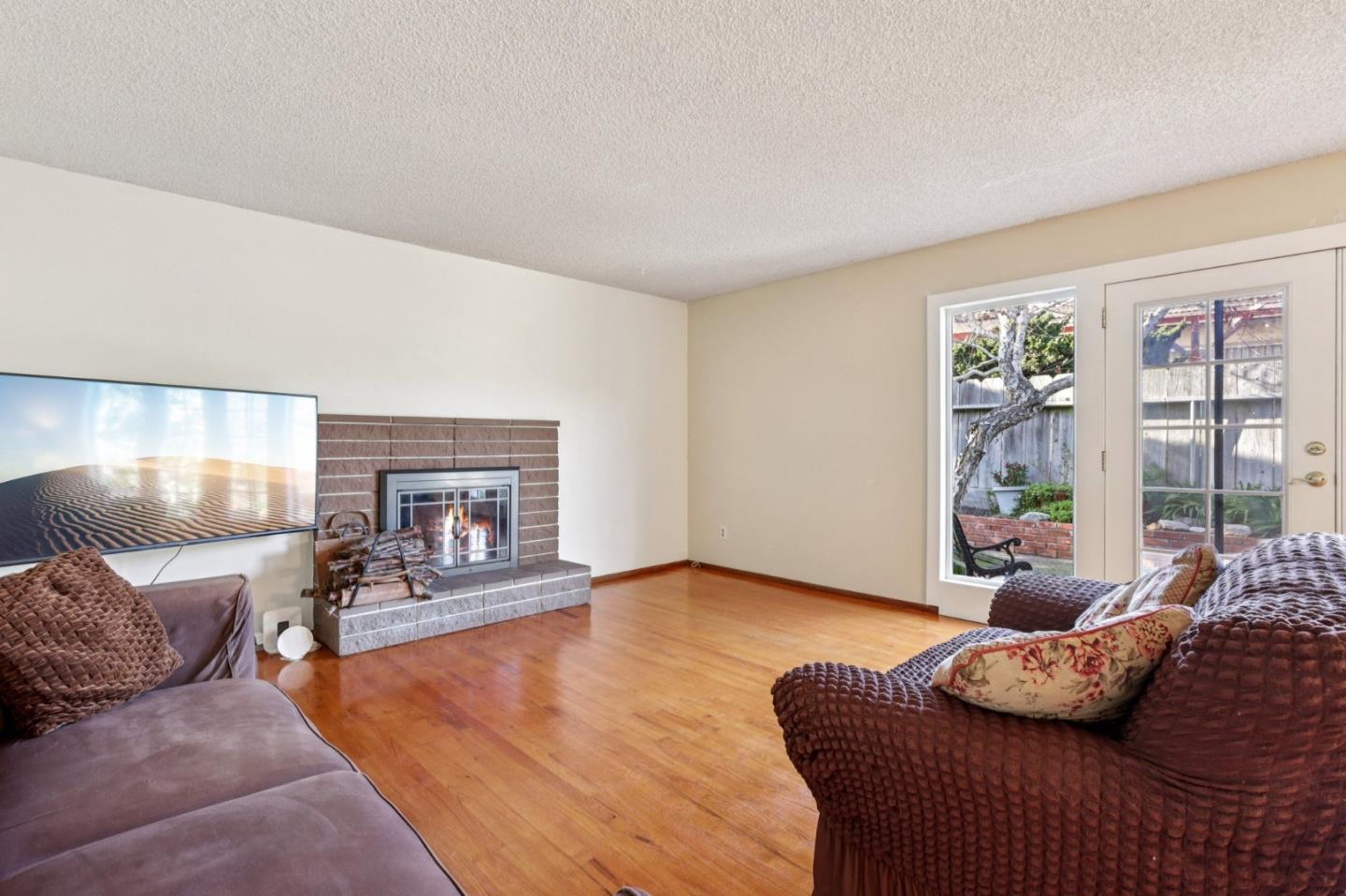 Detail Gallery Image 11 of 32 For 3055 Bostick Ave, Marina,  CA 93933 - 3 Beds | 2 Baths