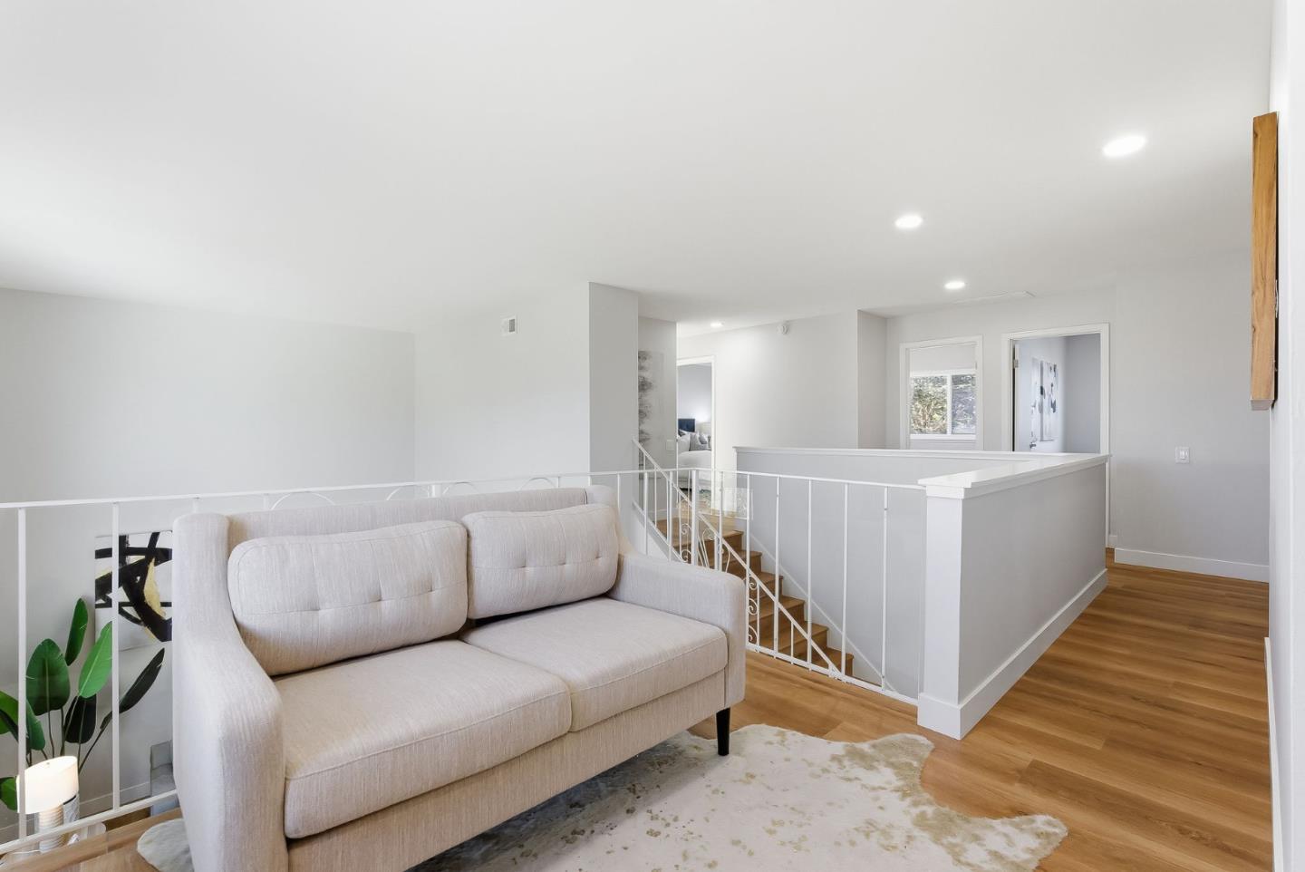 Detail Gallery Image 20 of 70 For 901 Swan St, Foster City,  CA 94404 - 5 Beds | 3 Baths