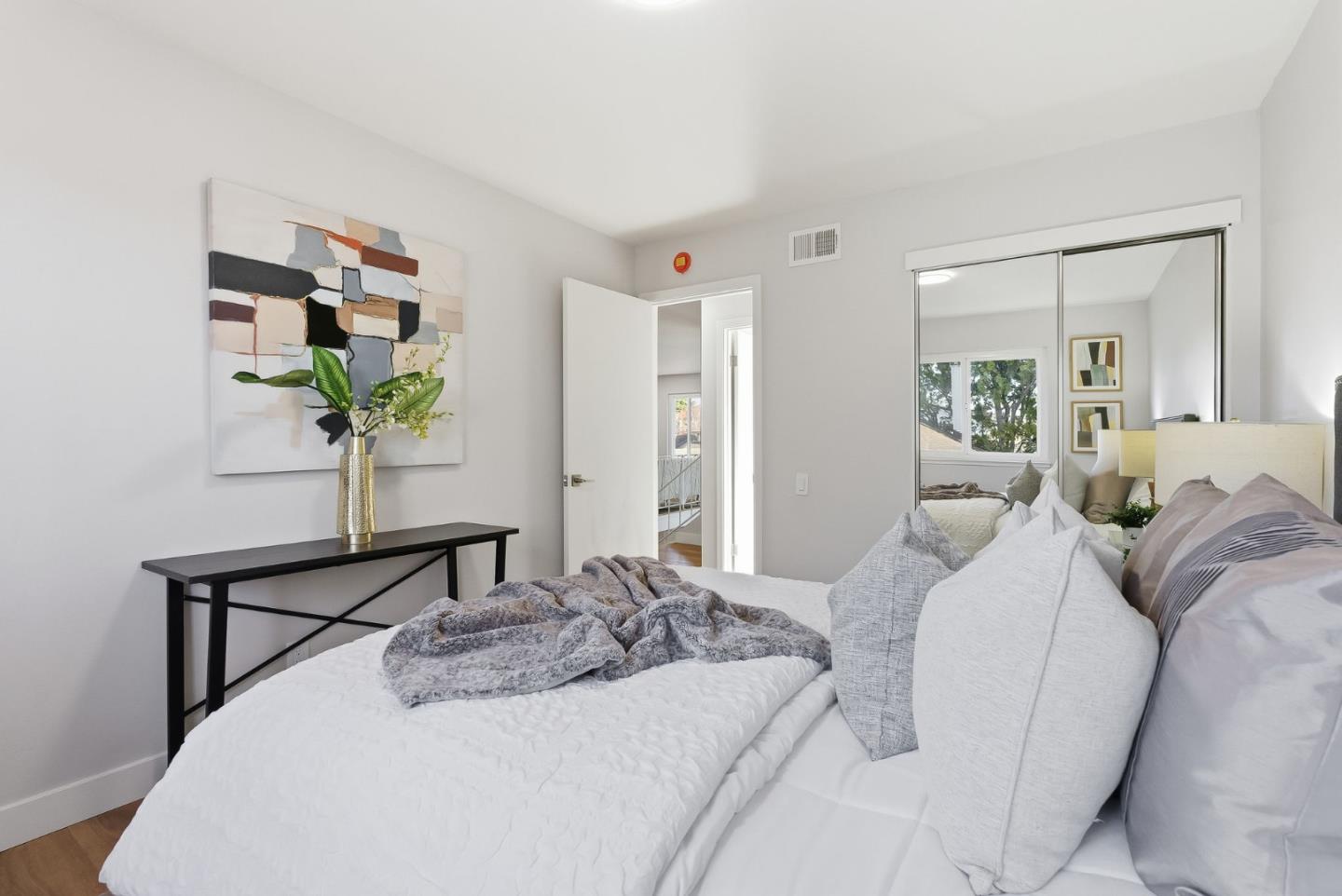 Detail Gallery Image 25 of 70 For 901 Swan St, Foster City,  CA 94404 - 5 Beds | 3 Baths