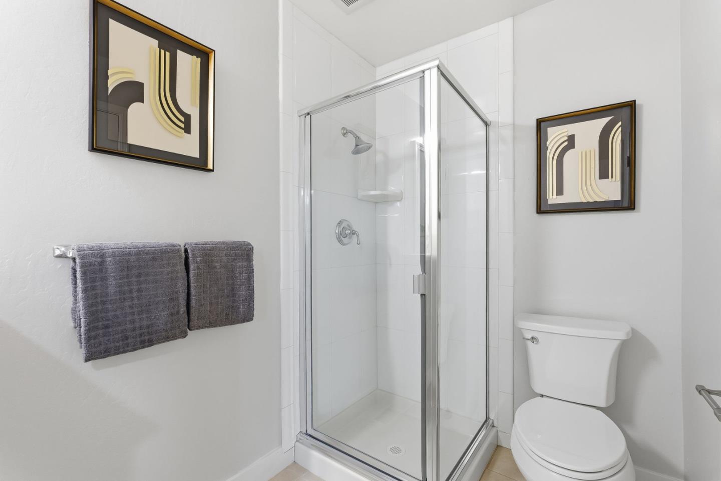 Detail Gallery Image 32 of 70 For 901 Swan St, Foster City,  CA 94404 - 5 Beds | 3 Baths