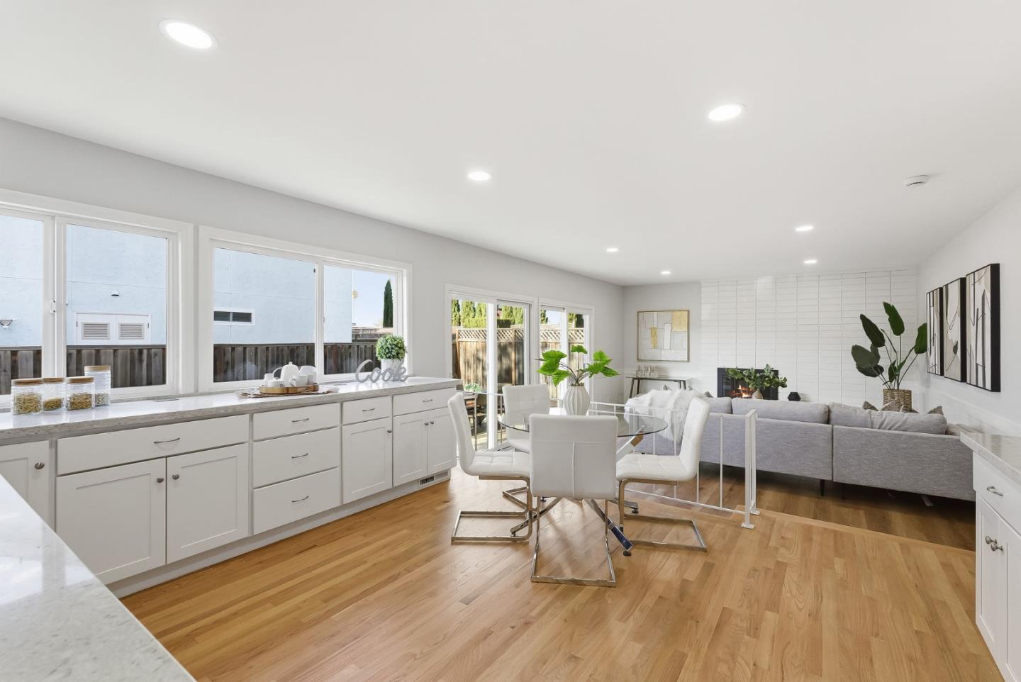 Detail Gallery Image 35 of 70 For 901 Swan St, Foster City,  CA 94404 - 5 Beds | 3 Baths