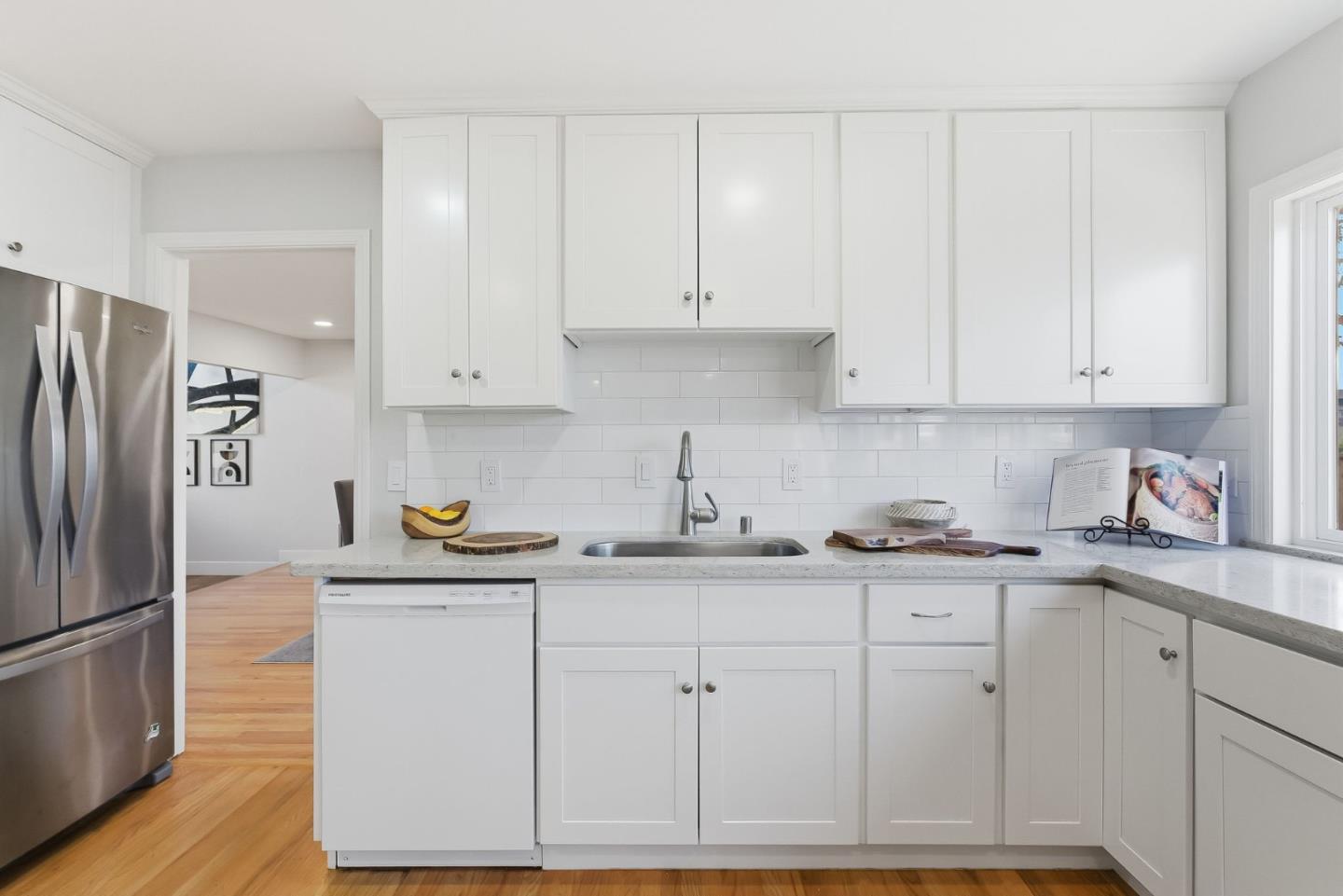 Detail Gallery Image 40 of 70 For 901 Swan St, Foster City,  CA 94404 - 5 Beds | 3 Baths