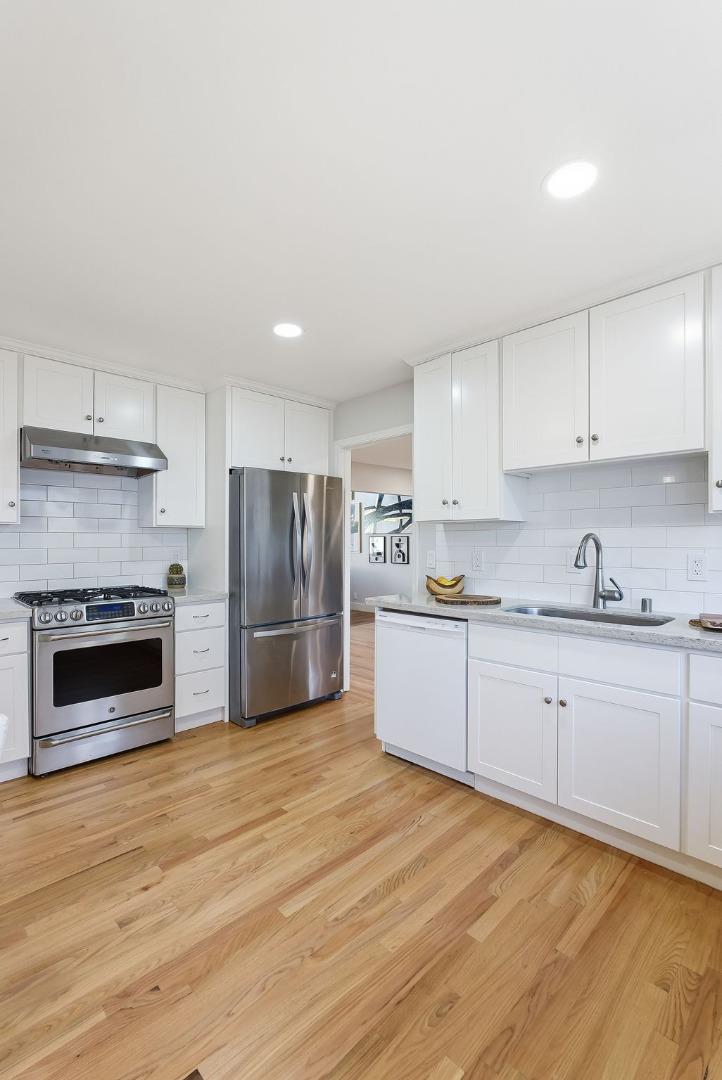 Detail Gallery Image 41 of 70 For 901 Swan St, Foster City,  CA 94404 - 5 Beds | 3 Baths