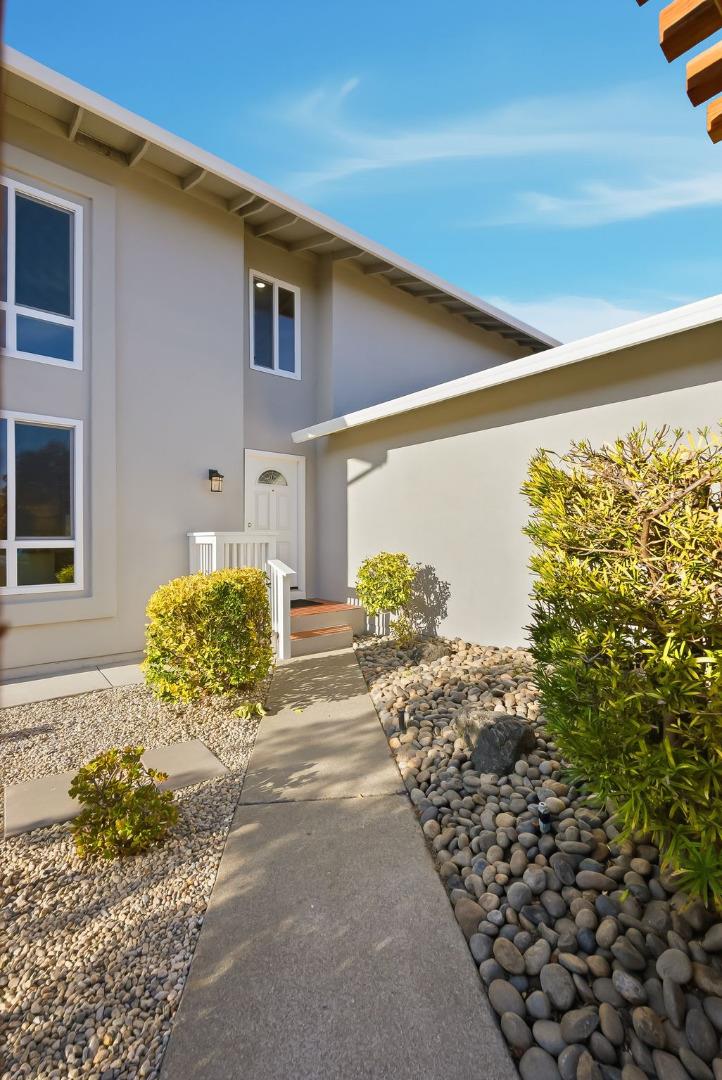 Detail Gallery Image 69 of 70 For 901 Swan St, Foster City,  CA 94404 - 5 Beds | 3 Baths