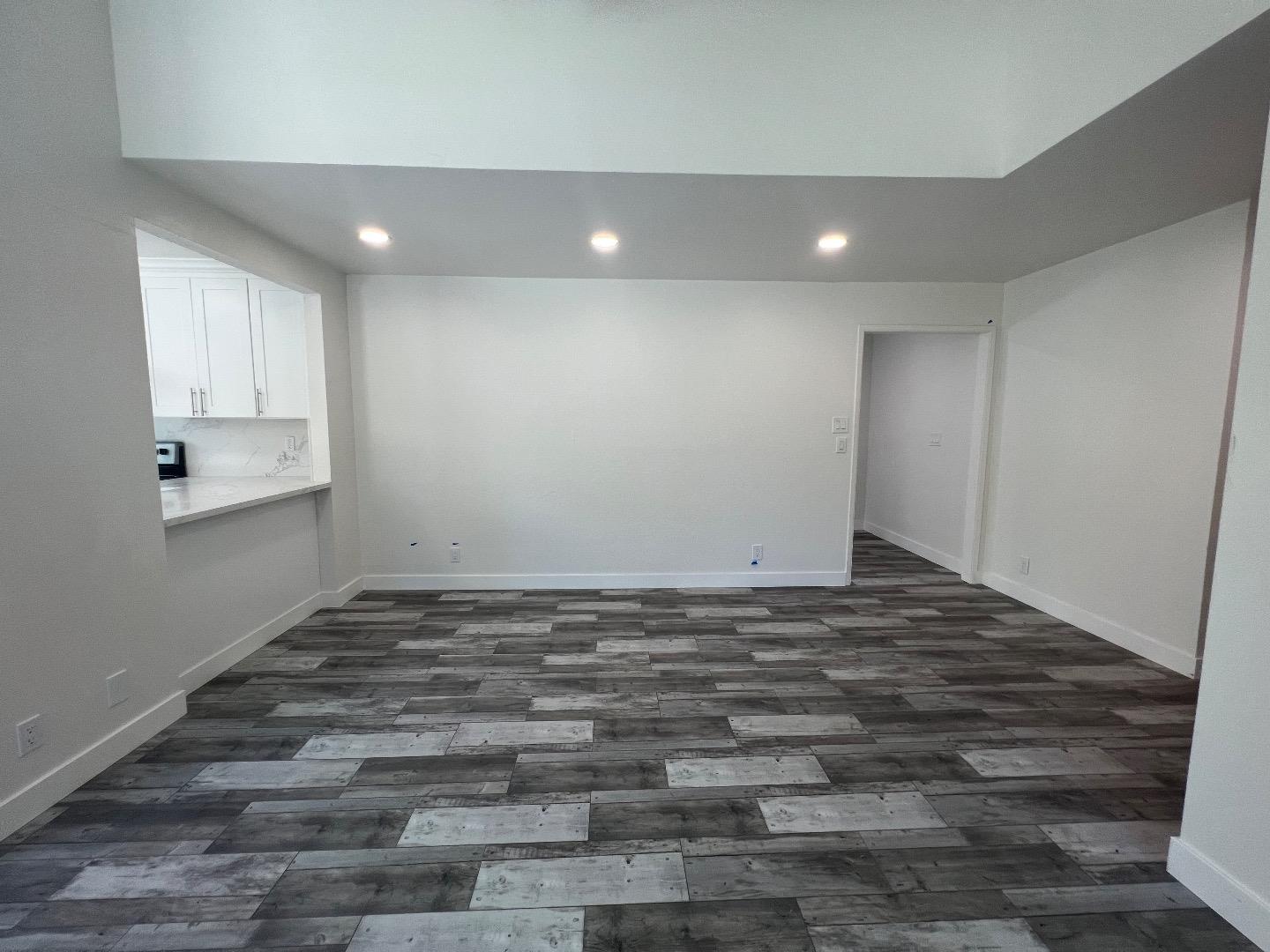 Detail Gallery Image 10 of 17 For 1253 Ironbridge Way, San Jose,  CA 95118 - 4 Beds | 2 Baths