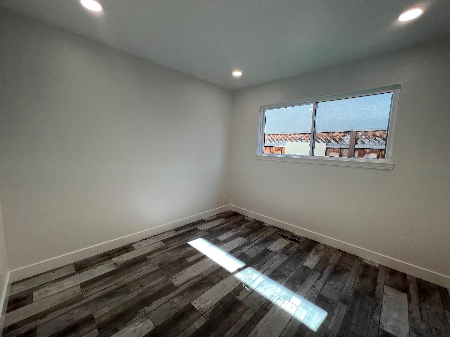 Detail Gallery Image 15 of 17 For 1253 Ironbridge Way, San Jose,  CA 95118 - 4 Beds | 2 Baths