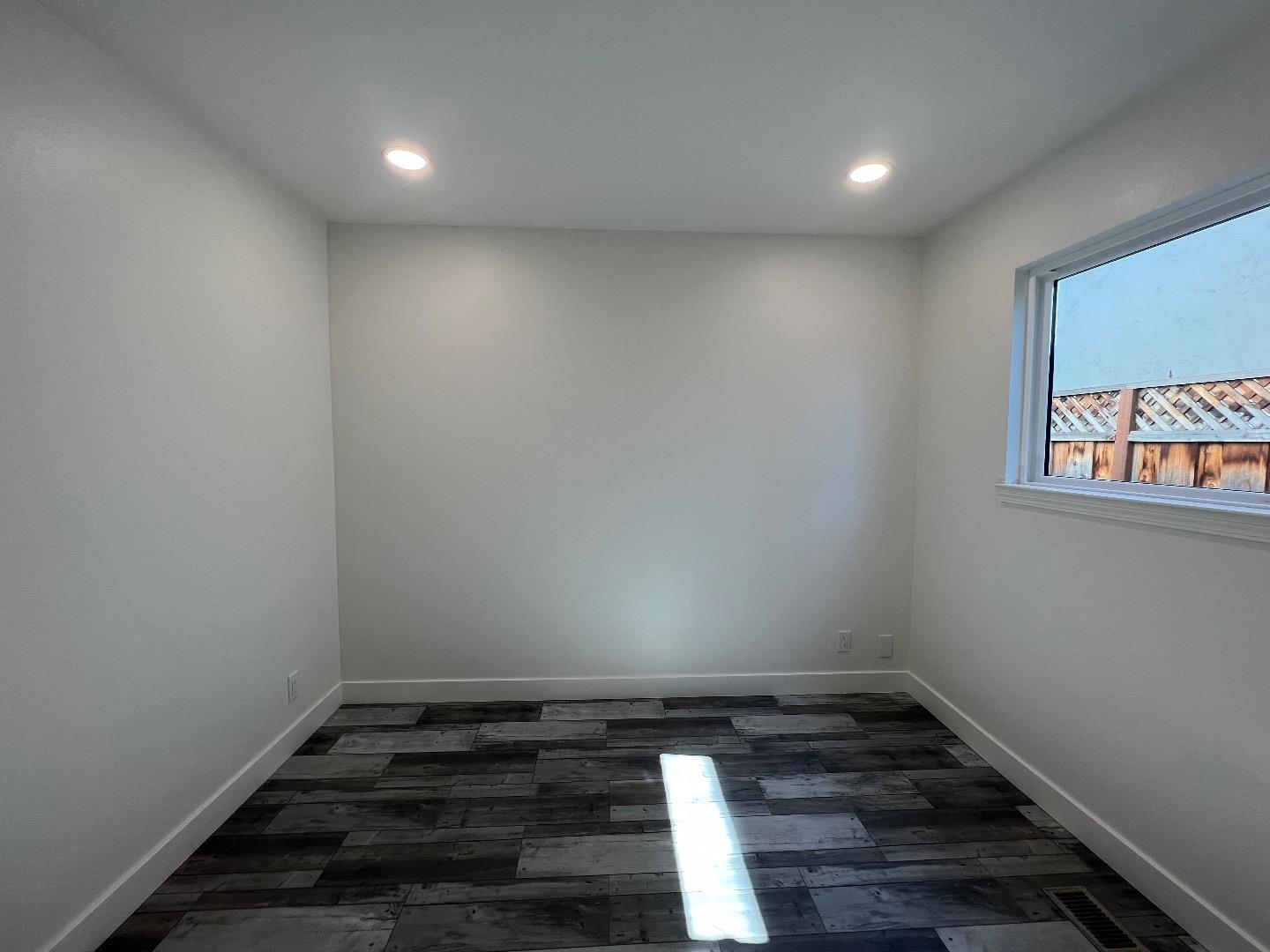 Detail Gallery Image 17 of 17 For 1253 Ironbridge Way, San Jose,  CA 95118 - 4 Beds | 2 Baths