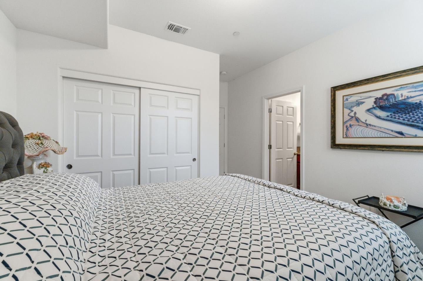 Detail Gallery Image 9 of 37 For 6349 W Acacia Ave, Fresno,  CA 93723 - 5 Beds | 4 Baths