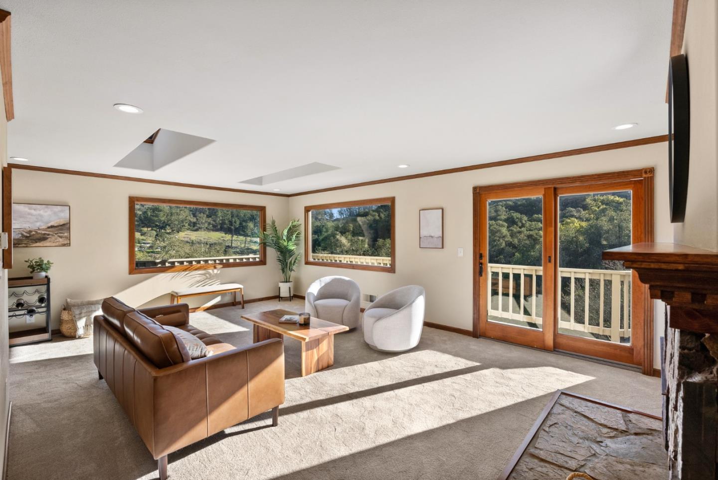 Detail Gallery Image 10 of 64 For 280 Hidden Valley Rd, Royal Oaks,  CA 95076 - 3 Beds | 3 Baths