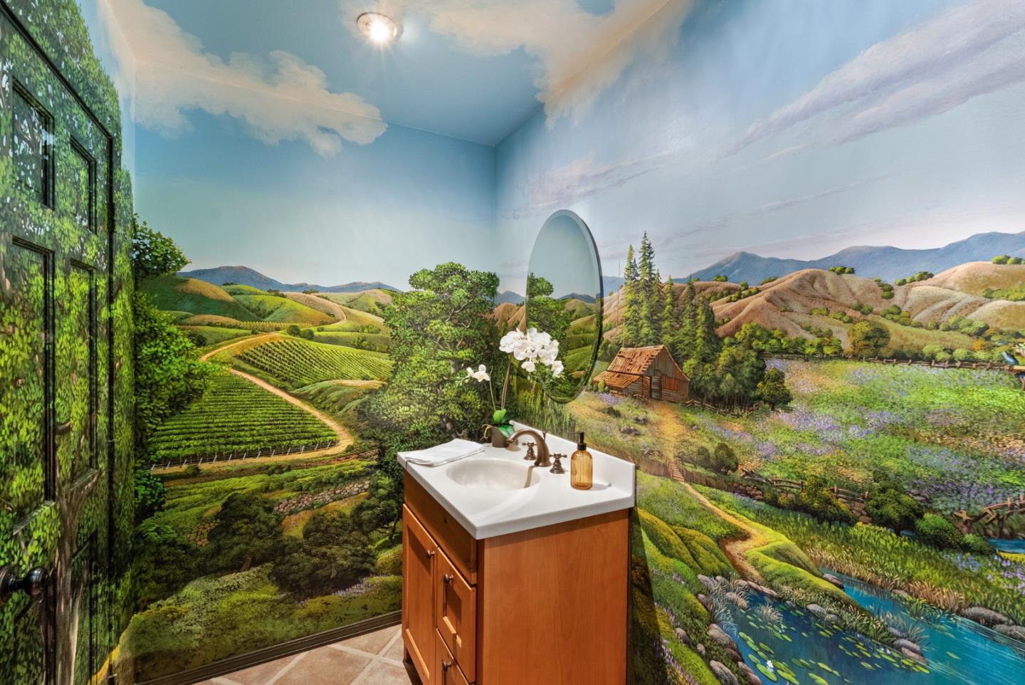 Detail Gallery Image 22 of 64 For 280 Hidden Valley Rd, Royal Oaks,  CA 95076 - 3 Beds | 3 Baths