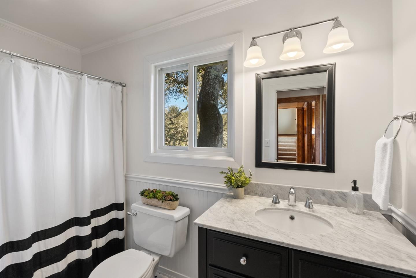 Detail Gallery Image 37 of 64 For 280 Hidden Valley Rd, Royal Oaks,  CA 95076 - 3 Beds | 3 Baths