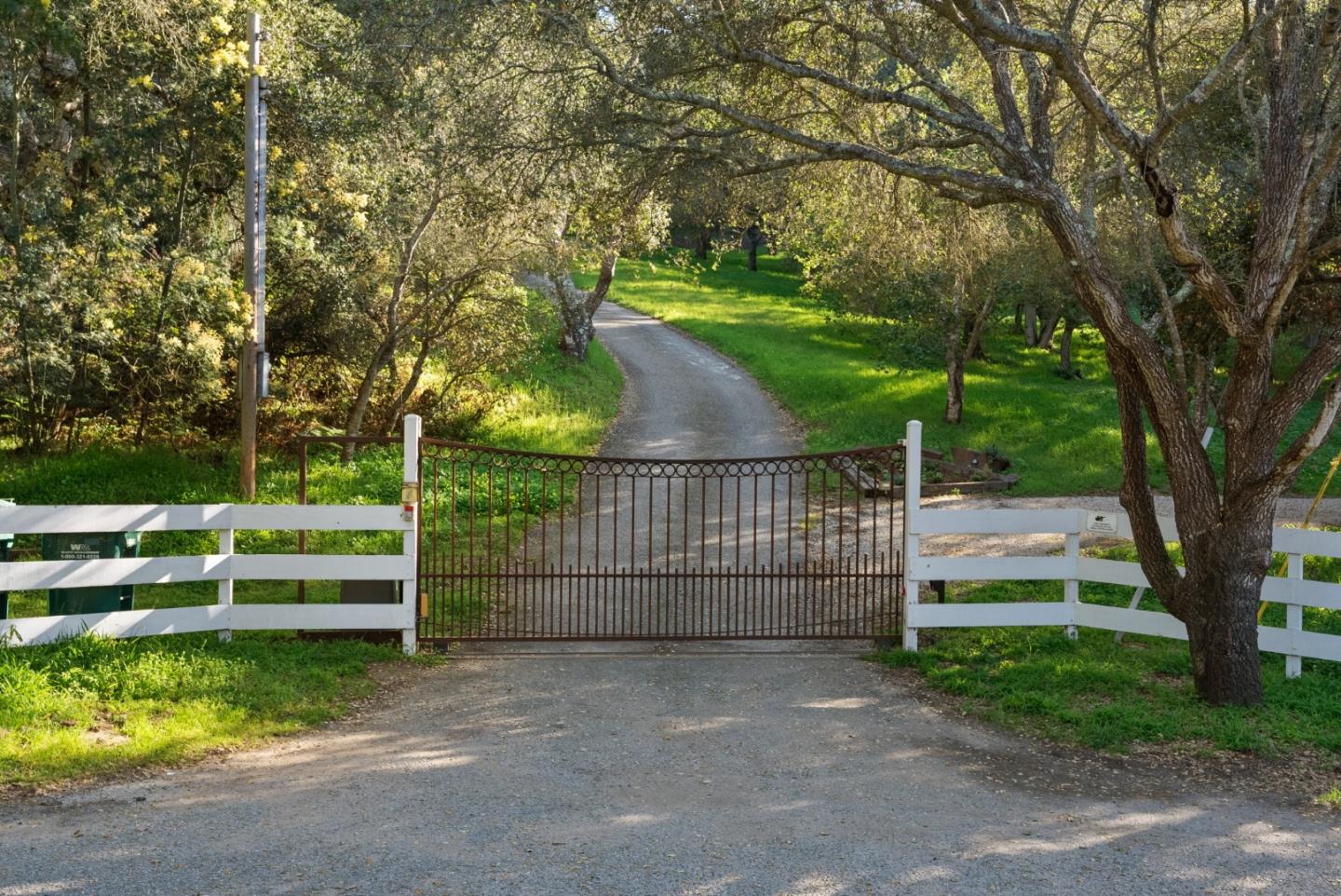 Detail Gallery Image 60 of 64 For 280 Hidden Valley Rd, Royal Oaks,  CA 95076 - 3 Beds | 3 Baths