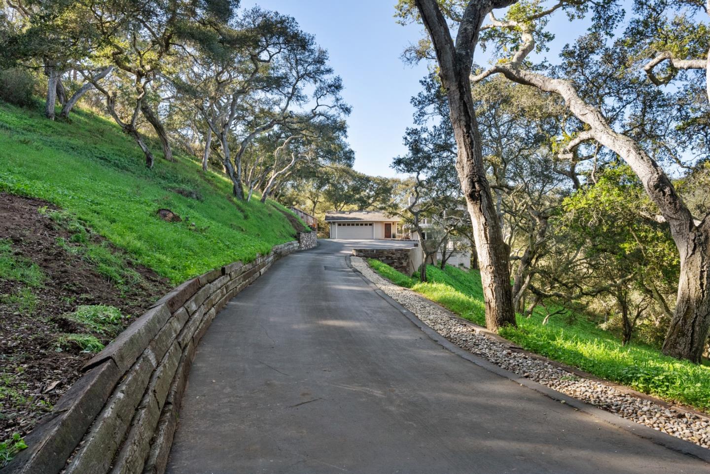 Detail Gallery Image 7 of 64 For 280 Hidden Valley Rd, Royal Oaks,  CA 95076 - 3 Beds | 3 Baths