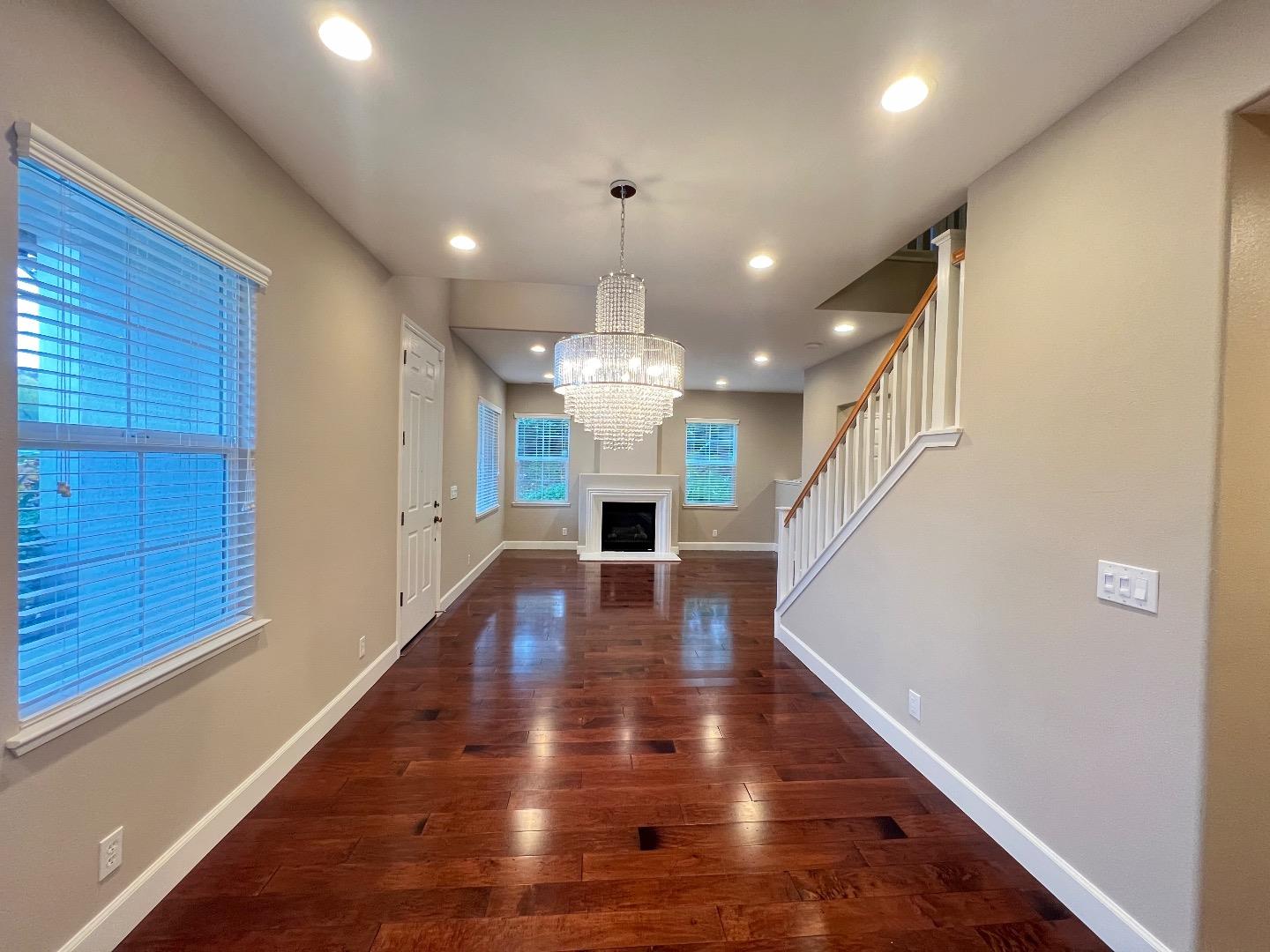 Detail Gallery Image 10 of 40 For 4102 Voltaire St, San Jose,  CA 95148 - 4 Beds | 2/1 Baths