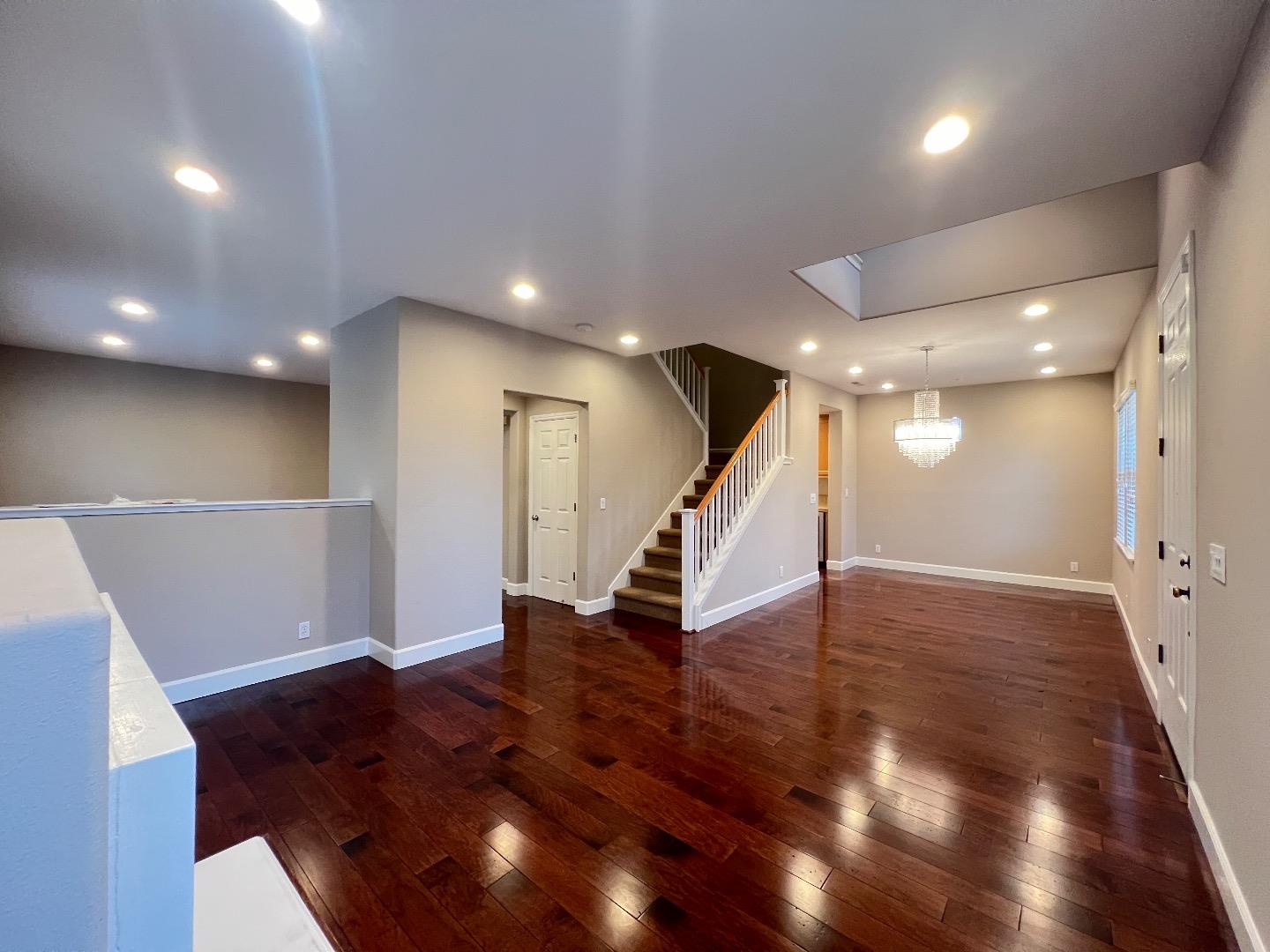 Detail Gallery Image 12 of 40 For 4102 Voltaire St, San Jose,  CA 95148 - 4 Beds | 2/1 Baths