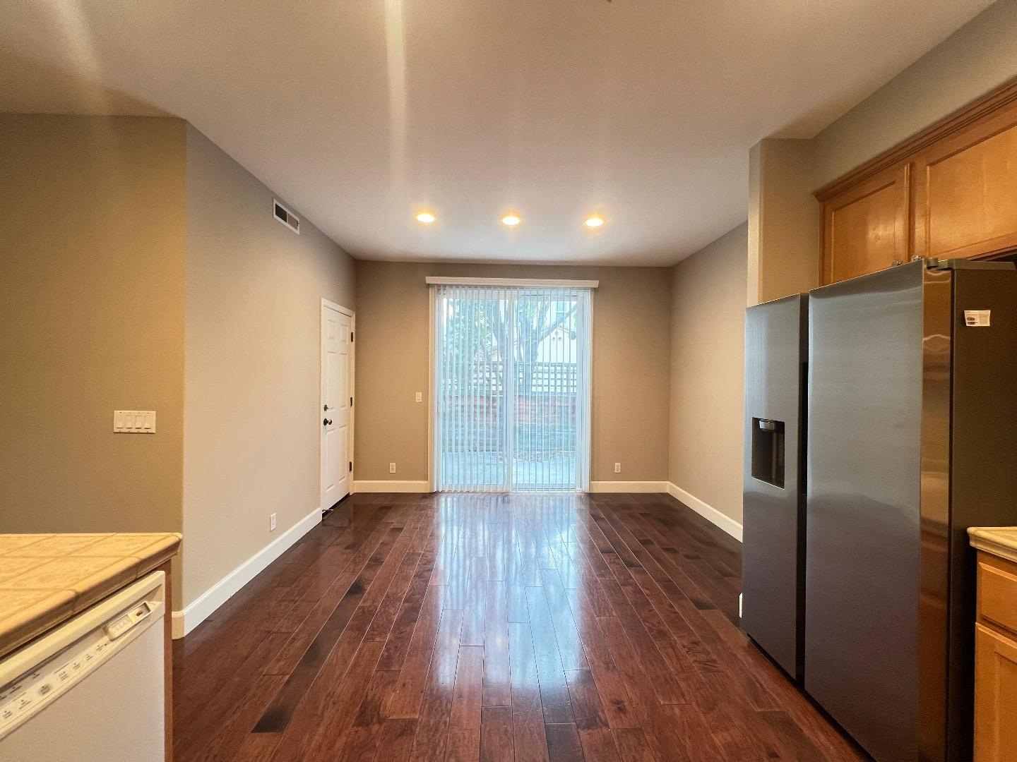 Detail Gallery Image 17 of 40 For 4102 Voltaire St, San Jose,  CA 95148 - 4 Beds | 2/1 Baths