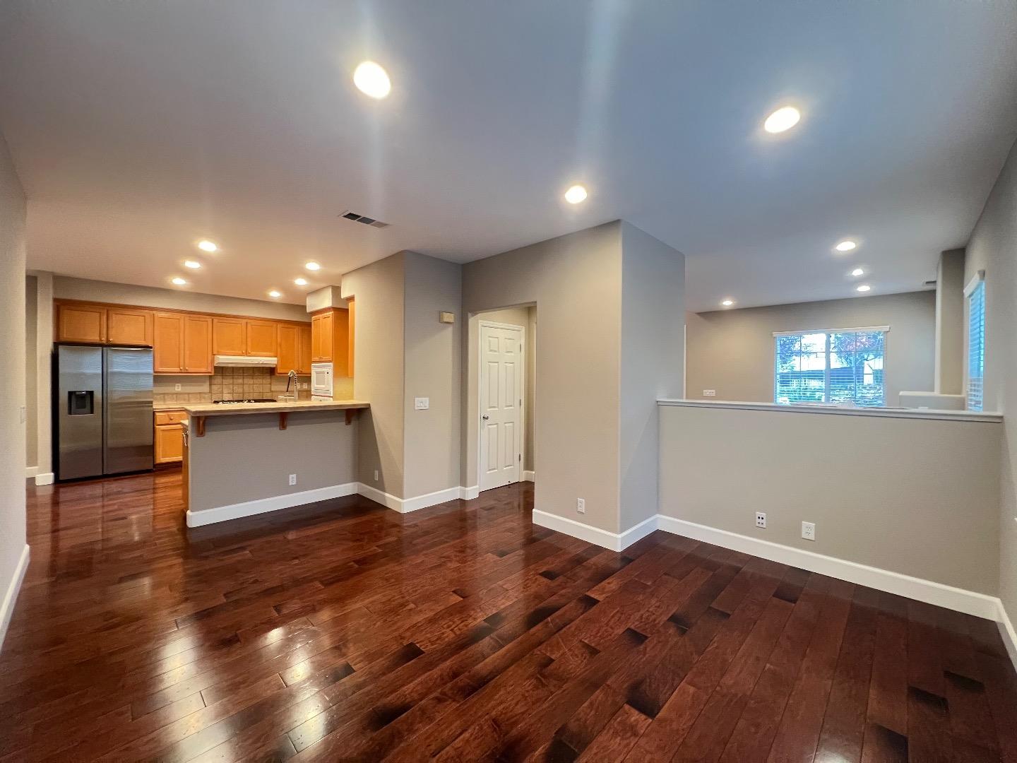 Detail Gallery Image 19 of 40 For 4102 Voltaire St, San Jose,  CA 95148 - 4 Beds | 2/1 Baths