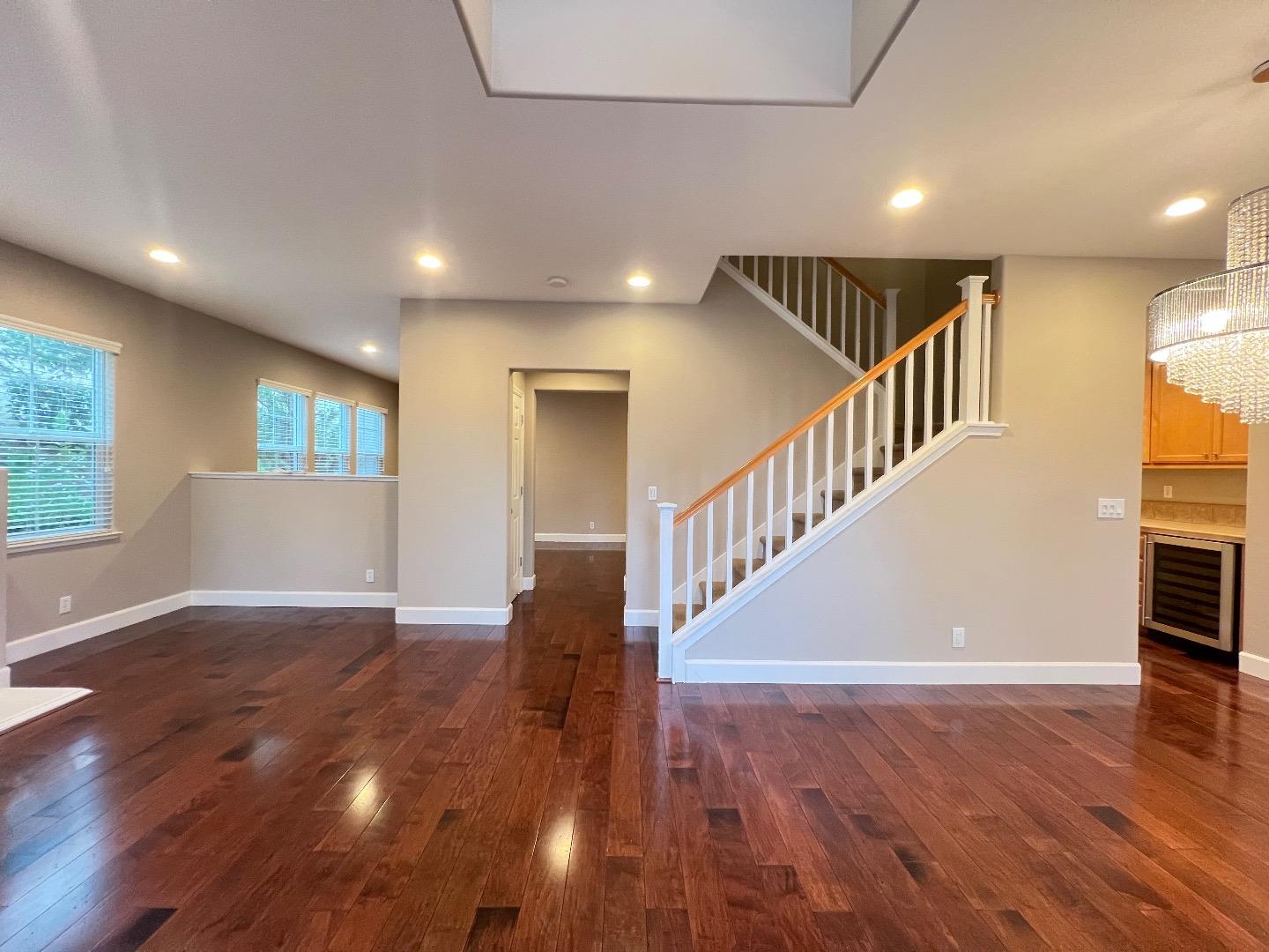 Detail Gallery Image 9 of 40 For 4102 Voltaire St, San Jose,  CA 95148 - 4 Beds | 2/1 Baths