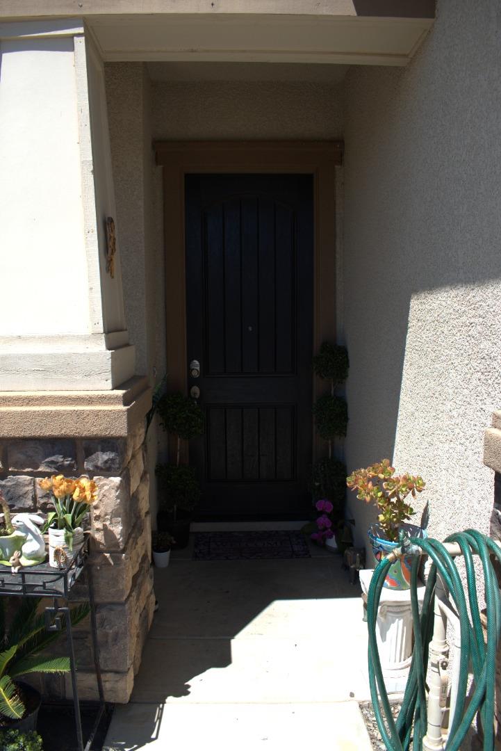 Detail Gallery Image 2 of 5 For 1233 La Colina St, Soledad,  CA 93960 - 3 Beds | 2 Baths