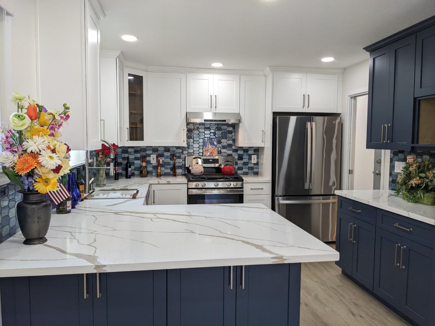 Detail Gallery Image 7 of 17 For 210 Springdale Dr, Pacifica,  CA 94044 - 4 Beds | 2 Baths