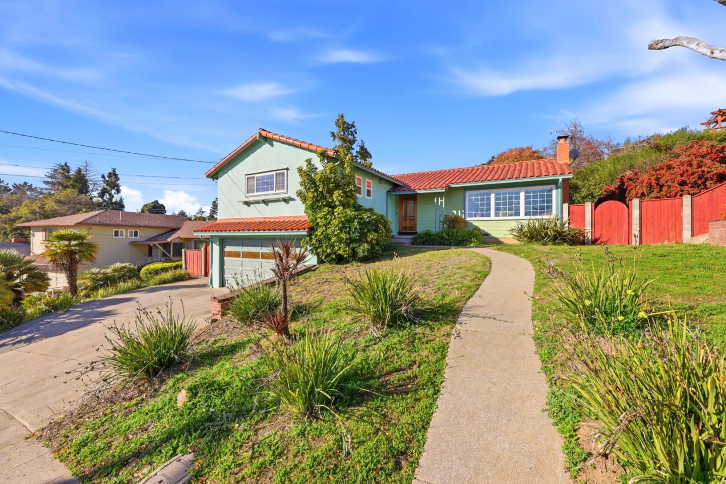 Detail Gallery Image 2 of 42 For 4909 Stacy St, Oakland,  CA 94605 - 4 Beds | 2/1 Baths