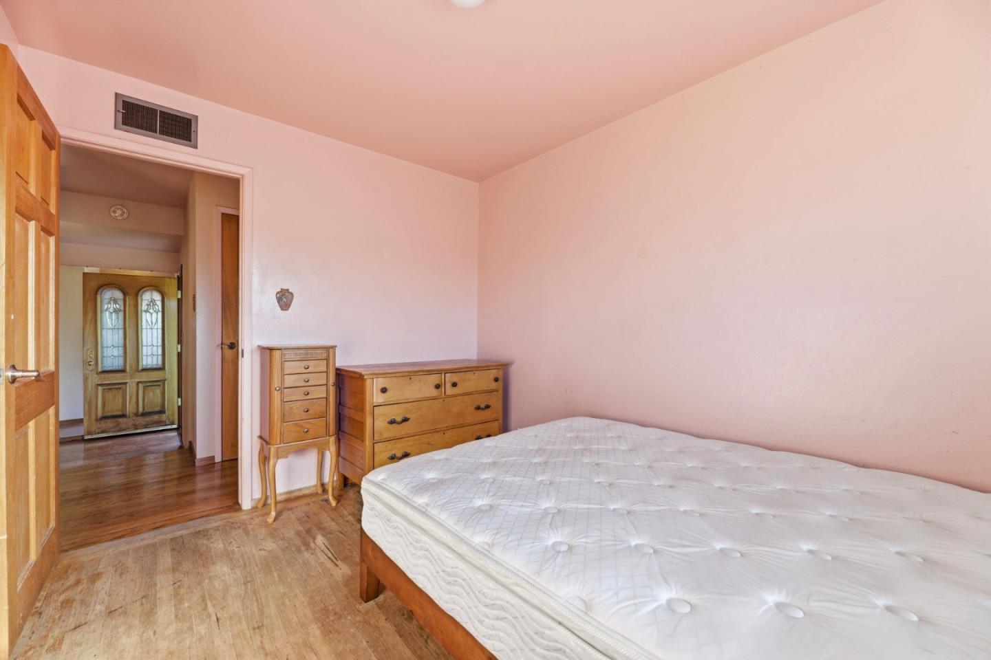 Detail Gallery Image 22 of 42 For 4909 Stacy St, Oakland,  CA 94605 - 4 Beds | 2/1 Baths