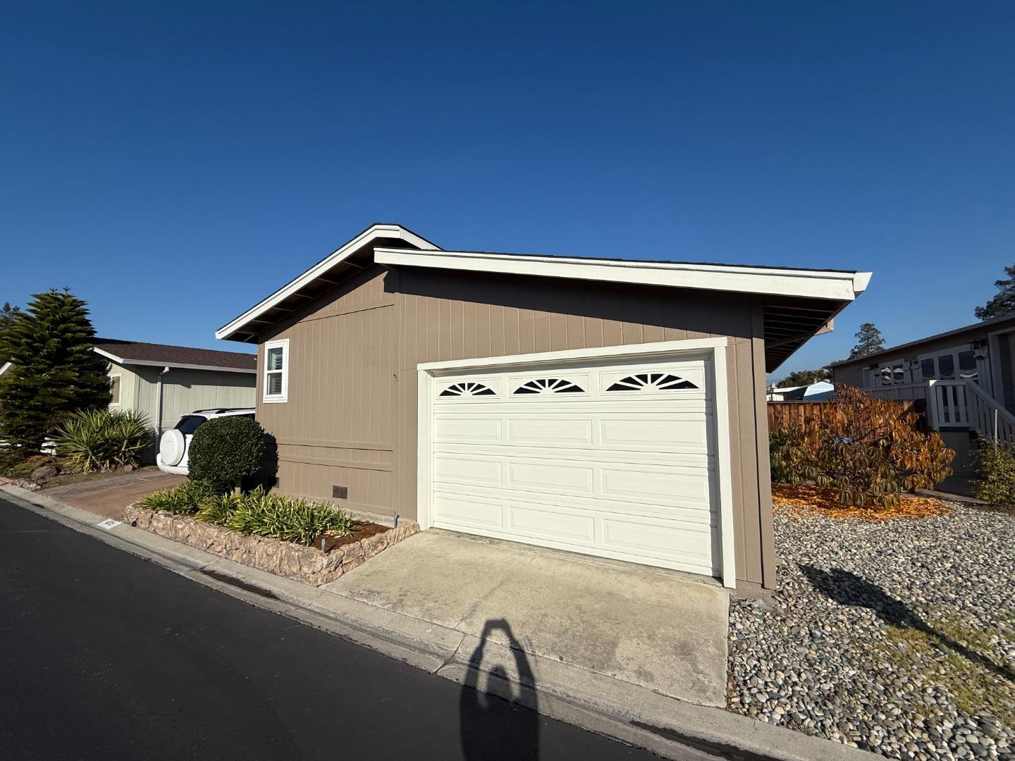 Detail Gallery Image 3 of 22 For 472 Chateau La Salle Dr #472,  San Jose,  CA 95111 - 2 Beds | 2 Baths