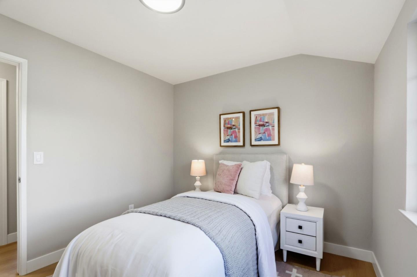 Detail Gallery Image 26 of 42 For 1078 Oaktree Dr, San Jose,  CA 95129 - 5 Beds | 2/1 Baths