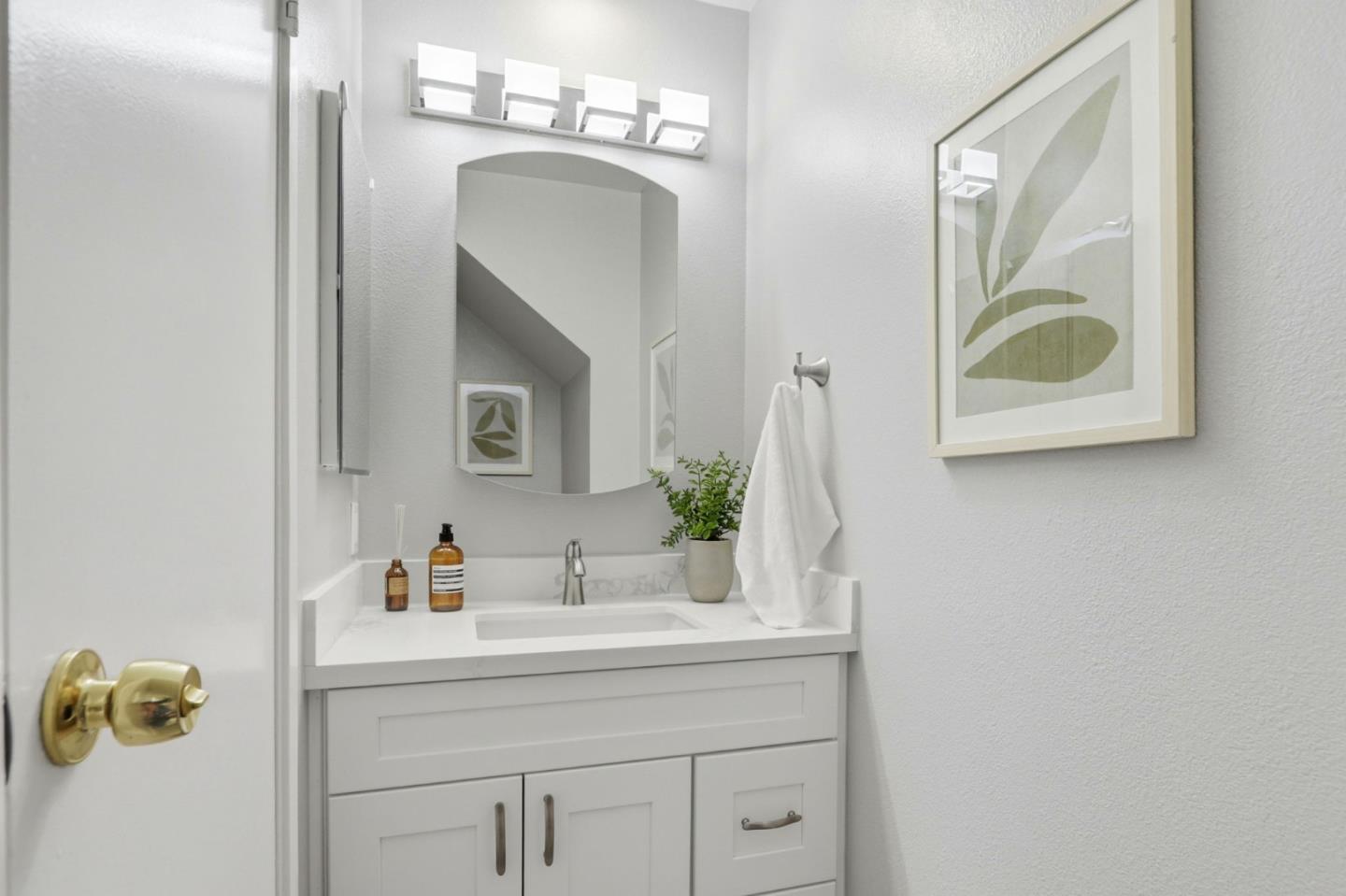 Detail Gallery Image 33 of 42 For 1078 Oaktree Dr, San Jose,  CA 95129 - 5 Beds | 2/1 Baths