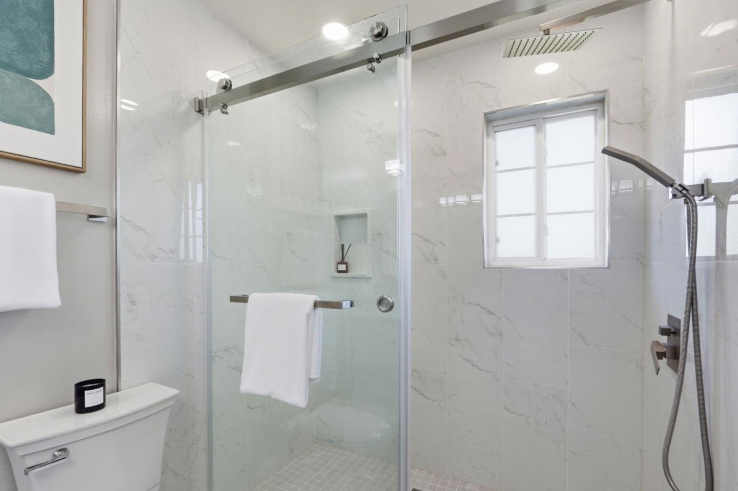 Detail Gallery Image 36 of 42 For 1078 Oaktree Dr, San Jose,  CA 95129 - 5 Beds | 2/1 Baths