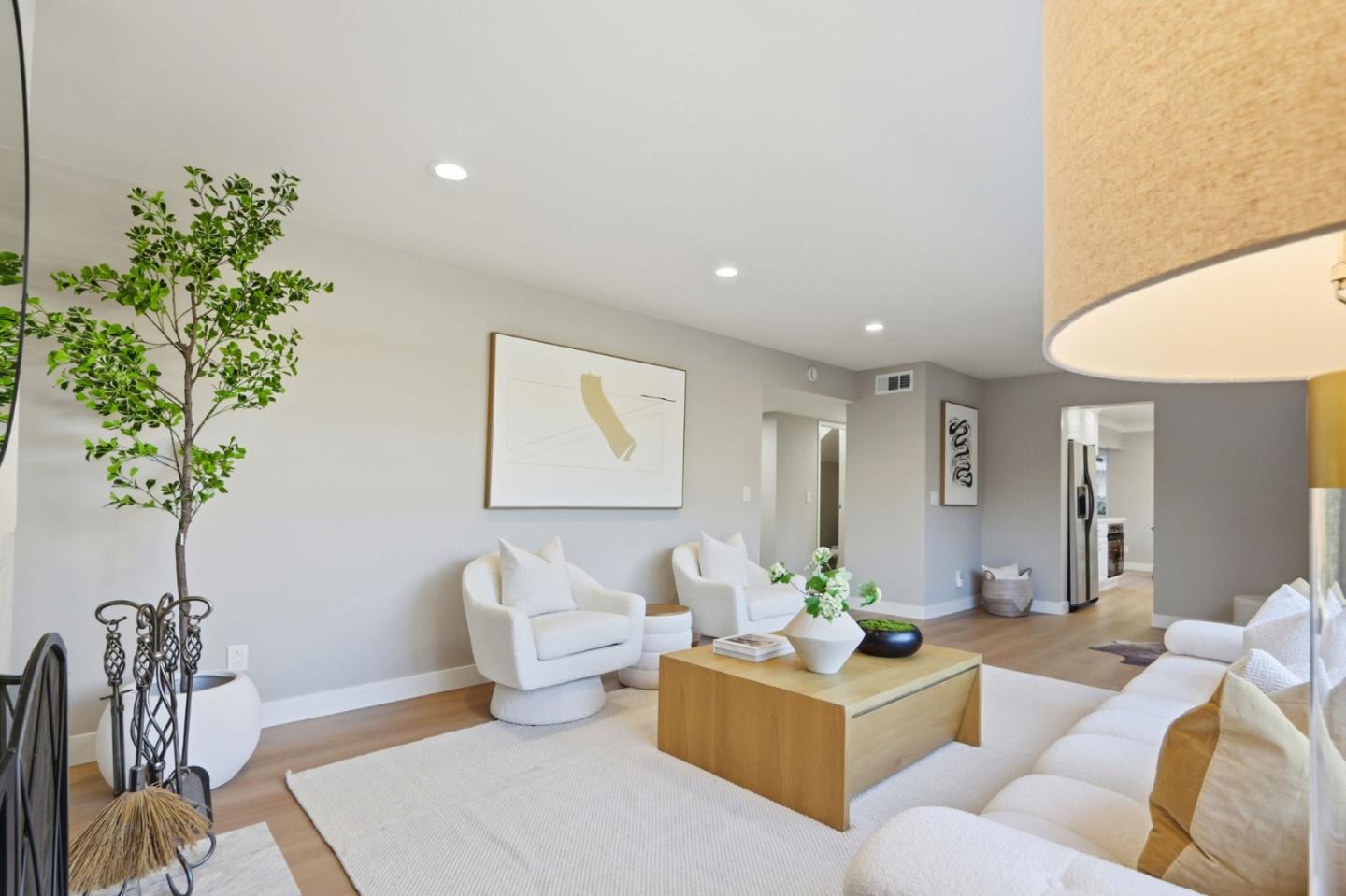 Detail Gallery Image 6 of 42 For 1078 Oaktree Dr, San Jose,  CA 95129 - 5 Beds | 2/1 Baths