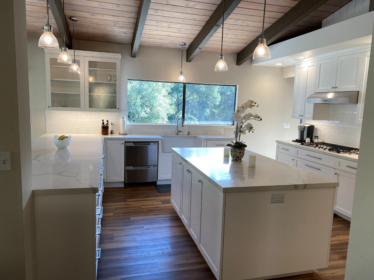 Detail Gallery Image 9 of 21 For 121 Degas Rd, Portola Valley,  CA 94028 - 3 Beds | 2/1 Baths