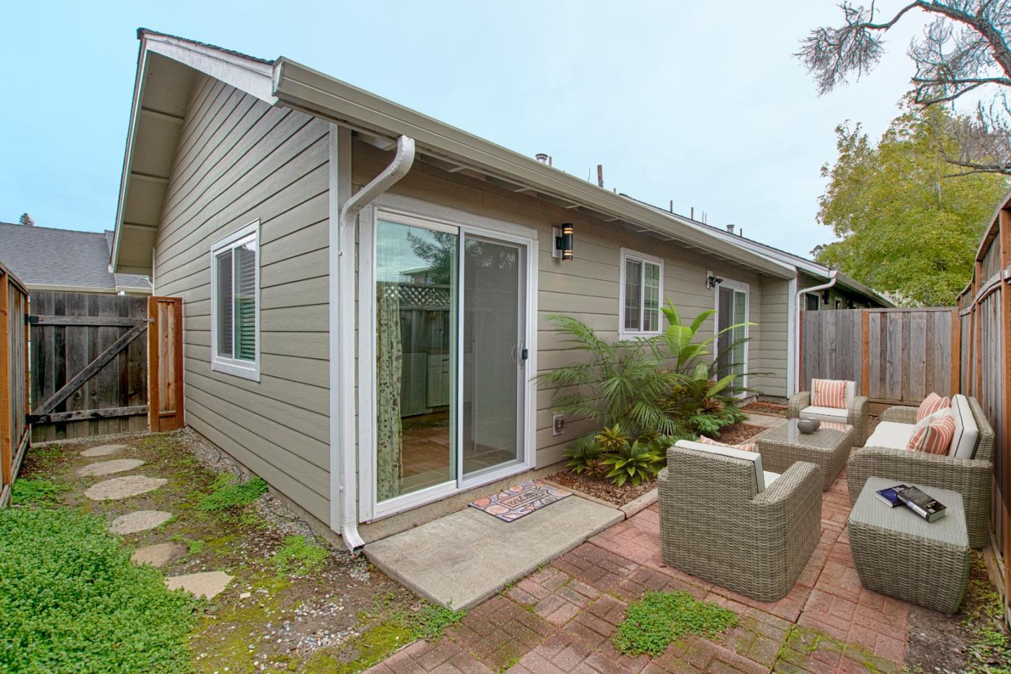 Detail Gallery Image 11 of 15 For 3332 Mission Dr, Santa Cruz,  CA 95065 - 2 Beds | 1 Baths