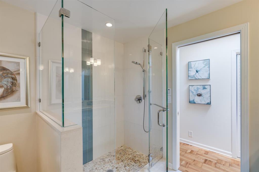 Detail Gallery Image 18 of 28 For 831 Bruce Dr, Palo Alto,  CA 94303 - 3 Beds | 2 Baths