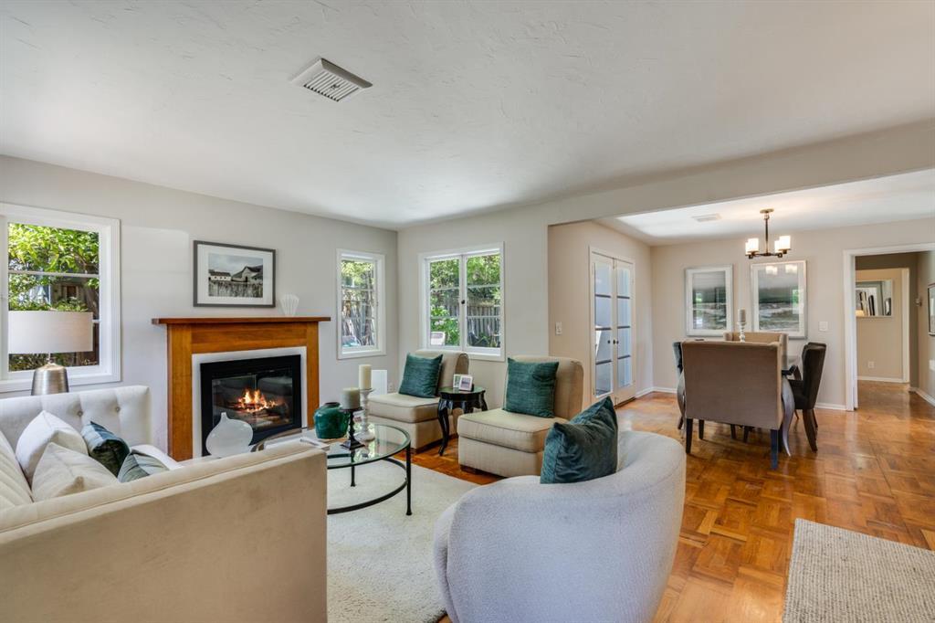 Detail Gallery Image 4 of 28 For 831 Bruce Dr, Palo Alto,  CA 94303 - 3 Beds | 2 Baths