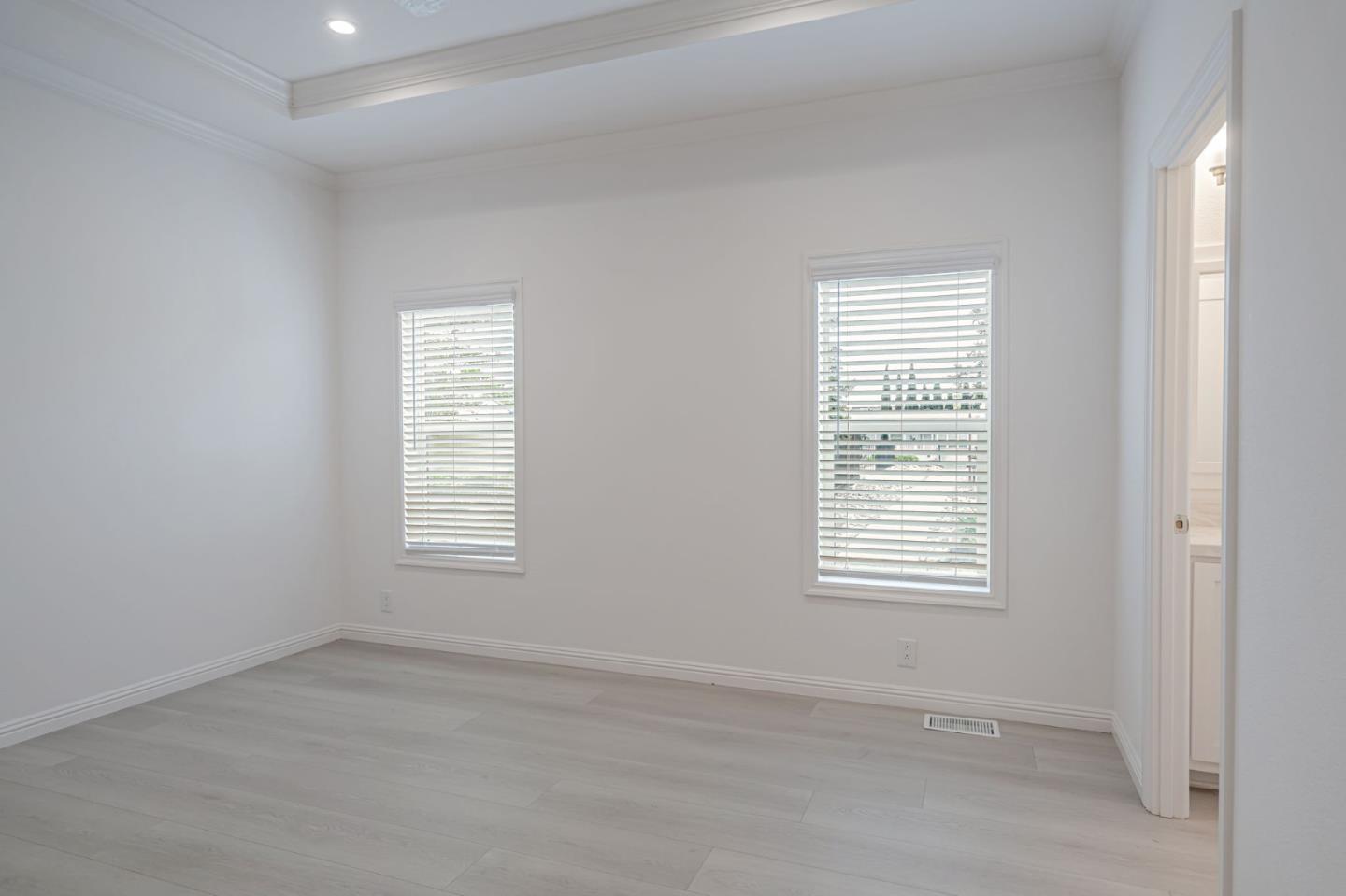 Detail Gallery Image 22 of 40 For 238 Chateau La Salle Dr #238,  San Jose,  CA 95111 - 3 Beds | 3 Baths