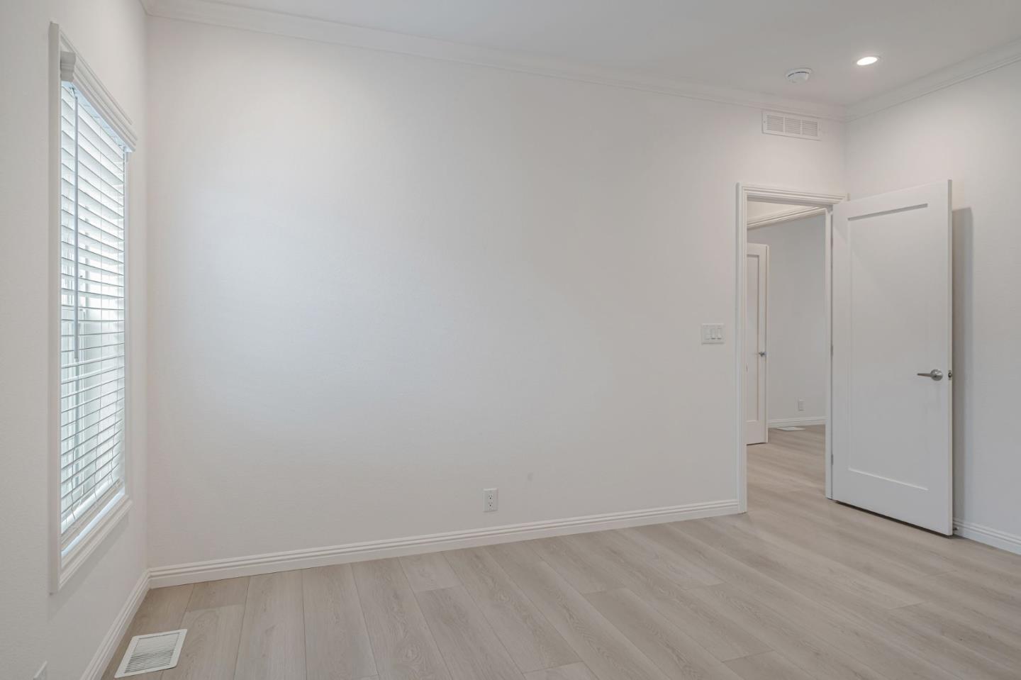 Detail Gallery Image 26 of 40 For 238 Chateau La Salle Dr #238,  San Jose,  CA 95111 - 3 Beds | 3 Baths