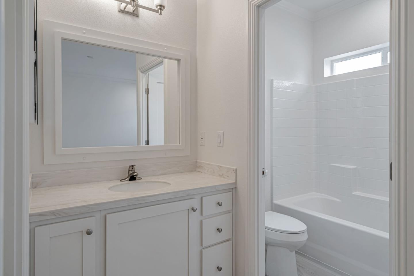 Detail Gallery Image 34 of 40 For 238 Chateau La Salle Dr #238,  San Jose,  CA 95111 - 3 Beds | 3 Baths