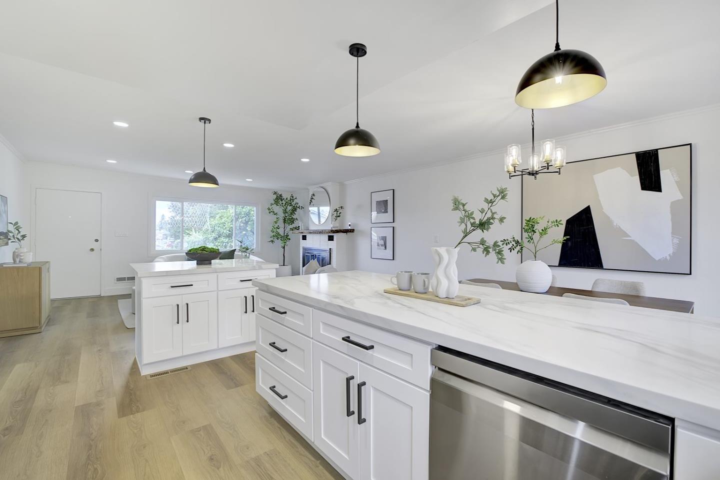 Detail Gallery Image 14 of 37 For 1605 Trollman Ave, San Mateo,  CA 94401 - 4 Beds | 2/1 Baths