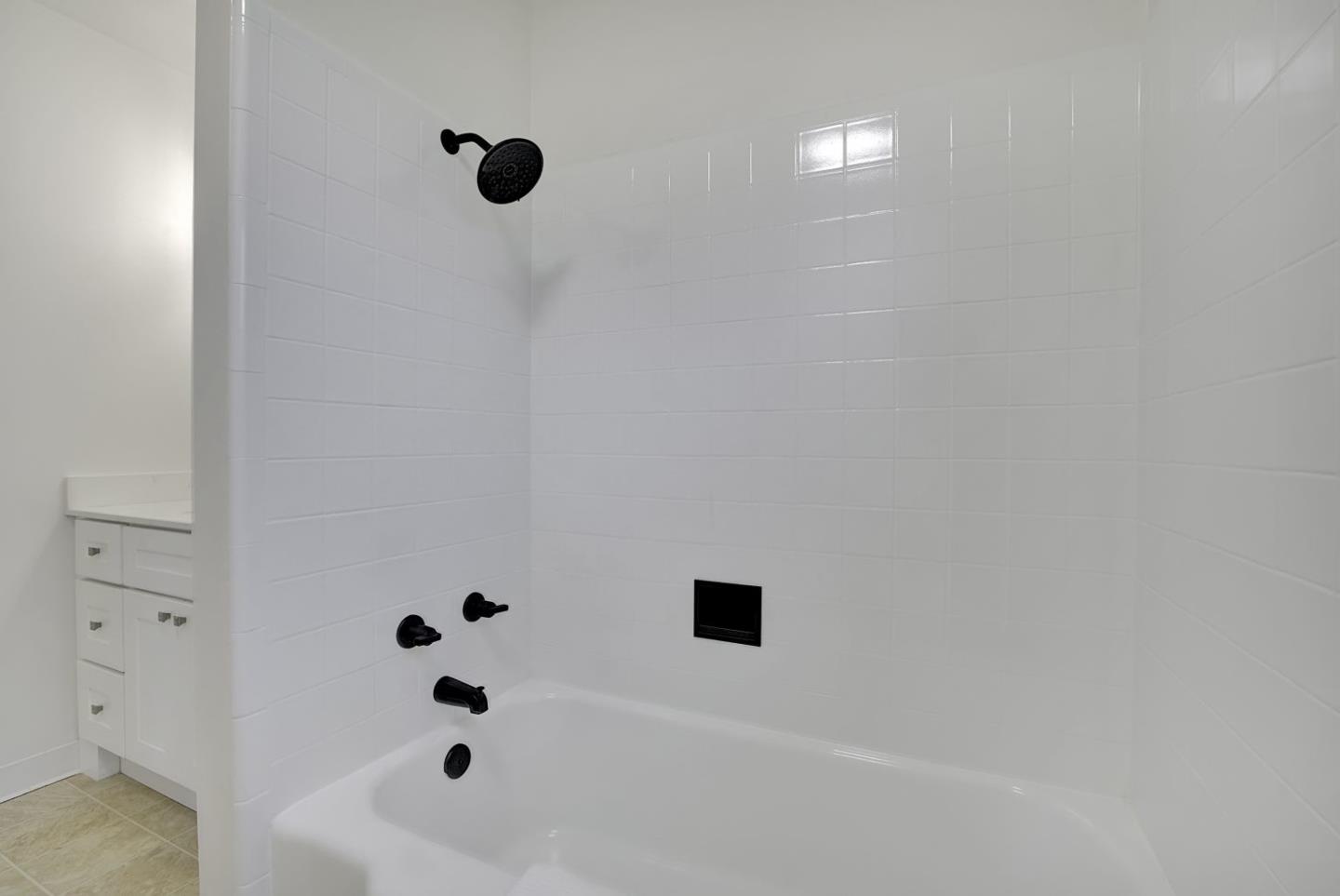 Detail Gallery Image 23 of 37 For 1605 Trollman Ave, San Mateo,  CA 94401 - 4 Beds | 2/1 Baths