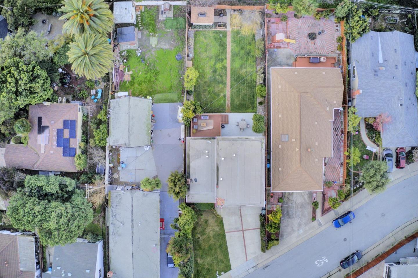 Detail Gallery Image 39 of 44 For 1605 Trollman Ave, San Mateo,  CA 94401 - 4 Beds | 2/1 Baths