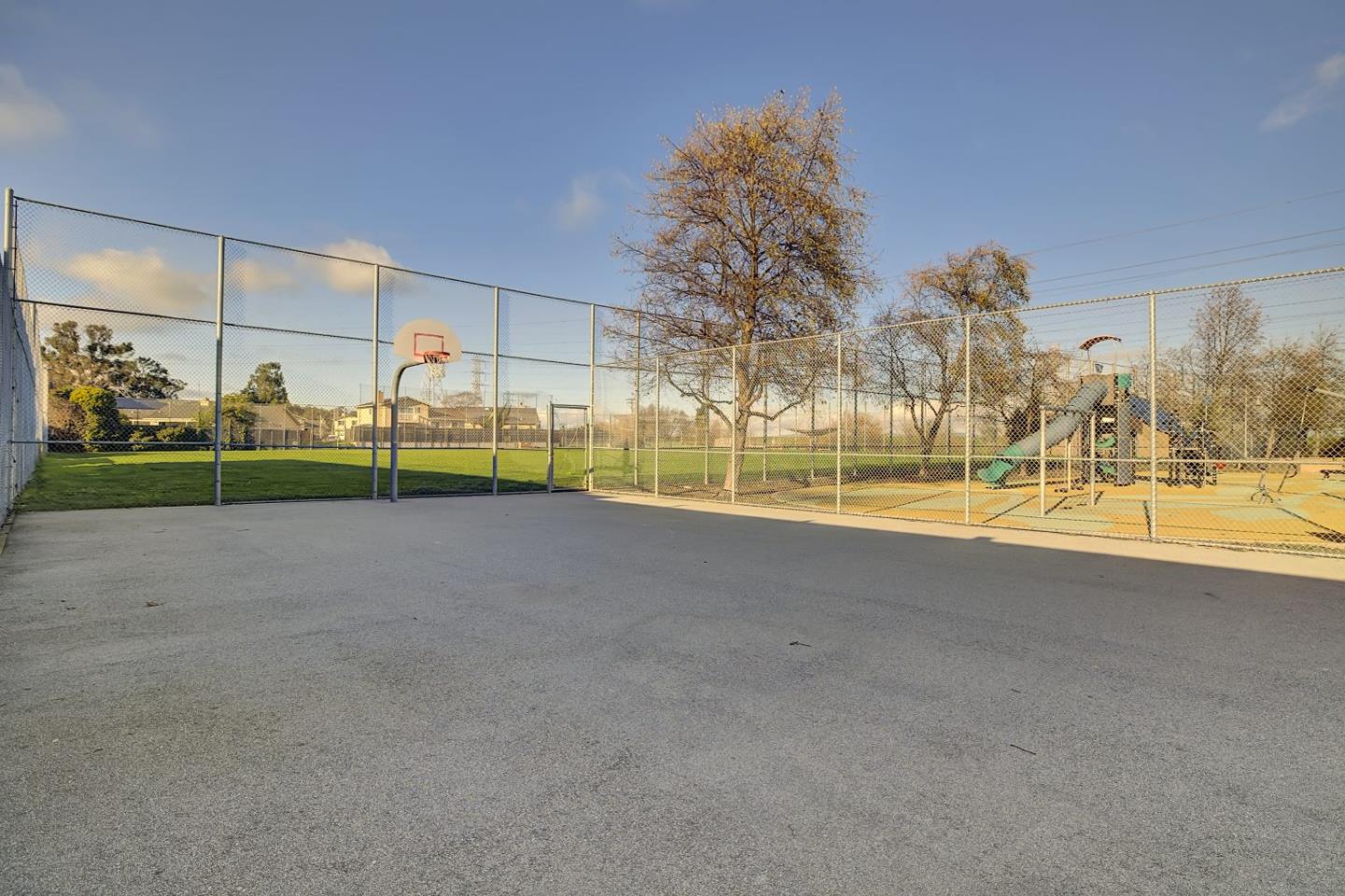 Detail Gallery Image 43 of 44 For 1605 Trollman Ave, San Mateo,  CA 94401 - 4 Beds | 2/1 Baths