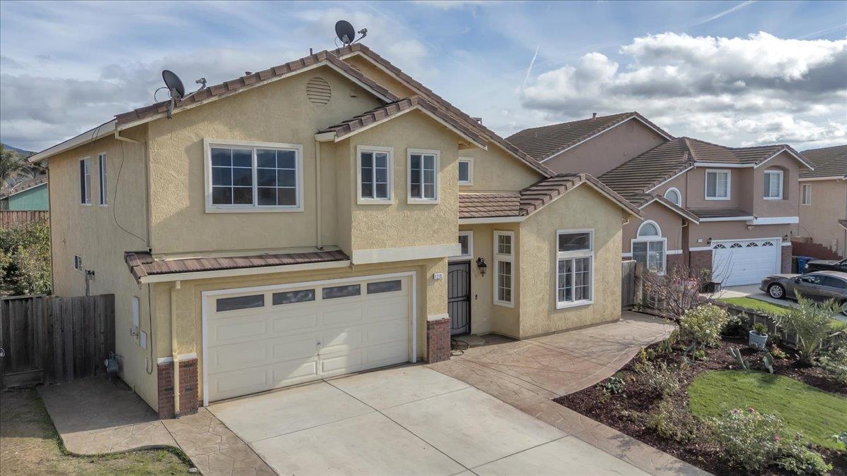 Detail Gallery Image 33 of 44 For 1218 Carmelo, Soledad,  CA 93960 - 6 Beds | 3 Baths