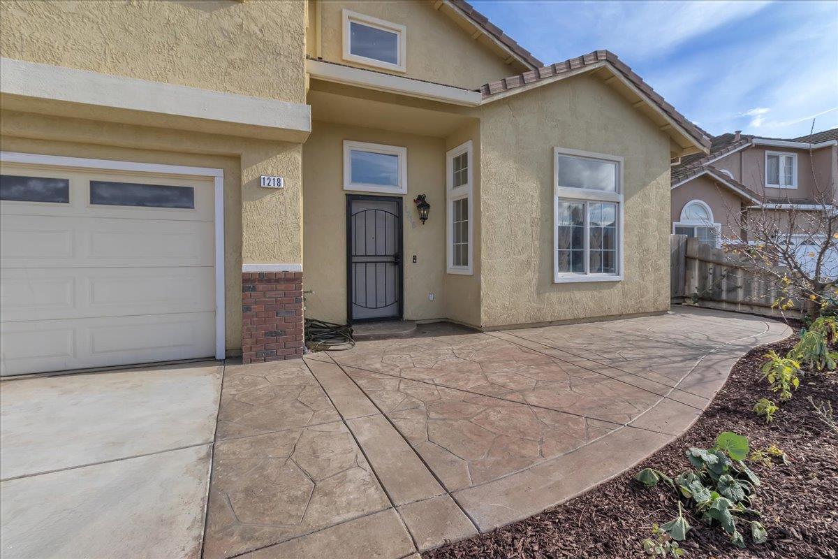 Detail Gallery Image 35 of 44 For 1218 Carmelo, Soledad,  CA 93960 - 6 Beds | 3 Baths