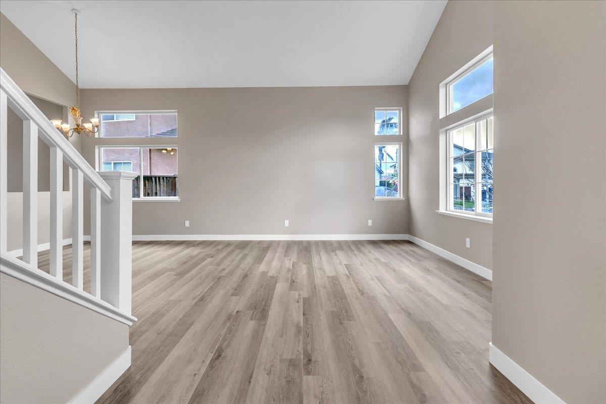 Detail Gallery Image 37 of 44 For 1218 Carmelo, Soledad,  CA 93960 - 6 Beds | 3 Baths