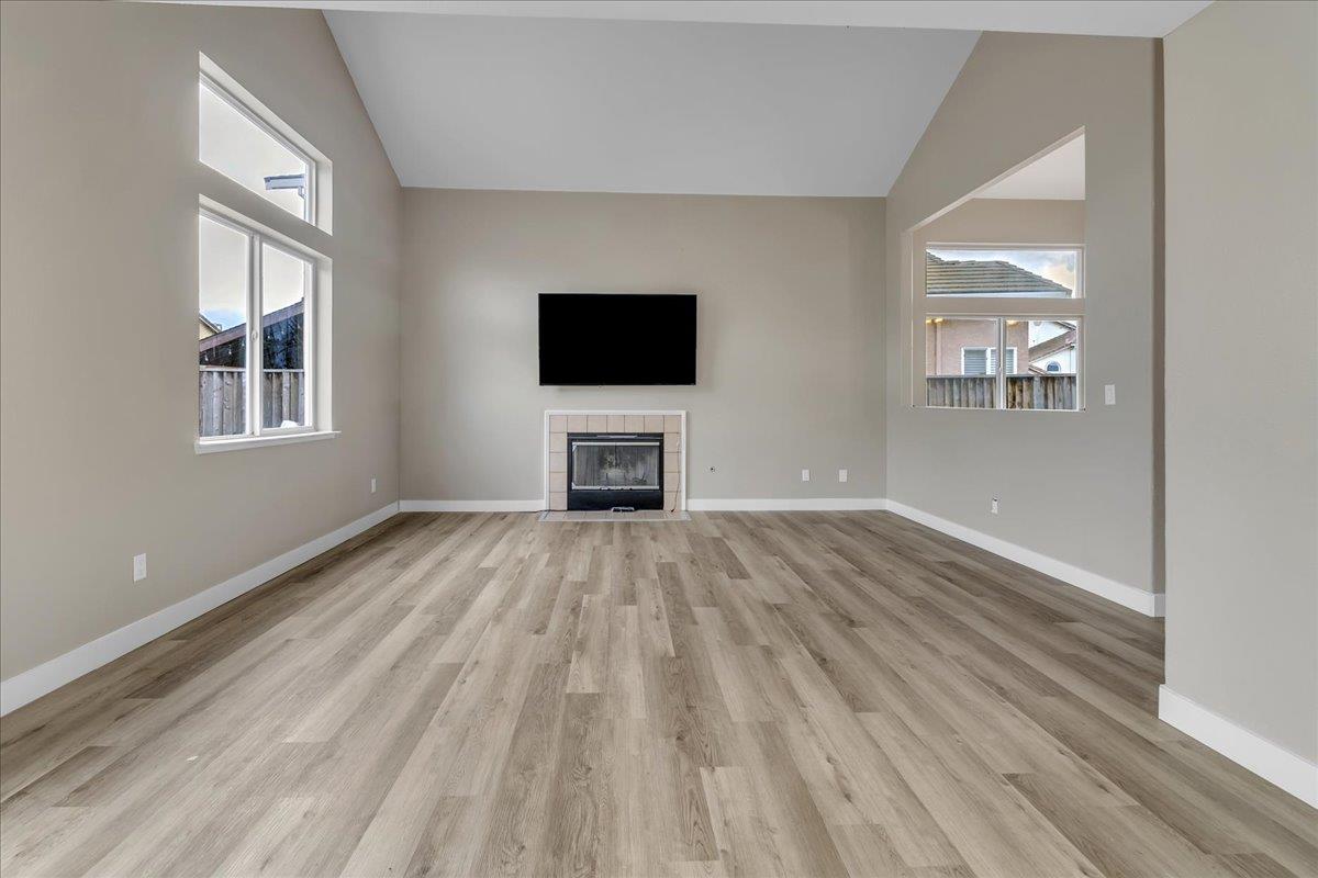 Detail Gallery Image 40 of 44 For 1218 Carmelo, Soledad,  CA 93960 - 6 Beds | 3 Baths