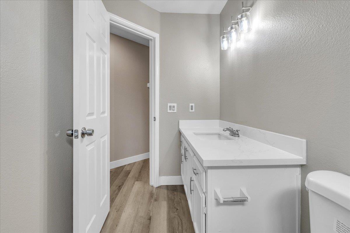 Detail Gallery Image 8 of 44 For 1218 Carmelo, Soledad,  CA 93960 - 6 Beds | 3 Baths