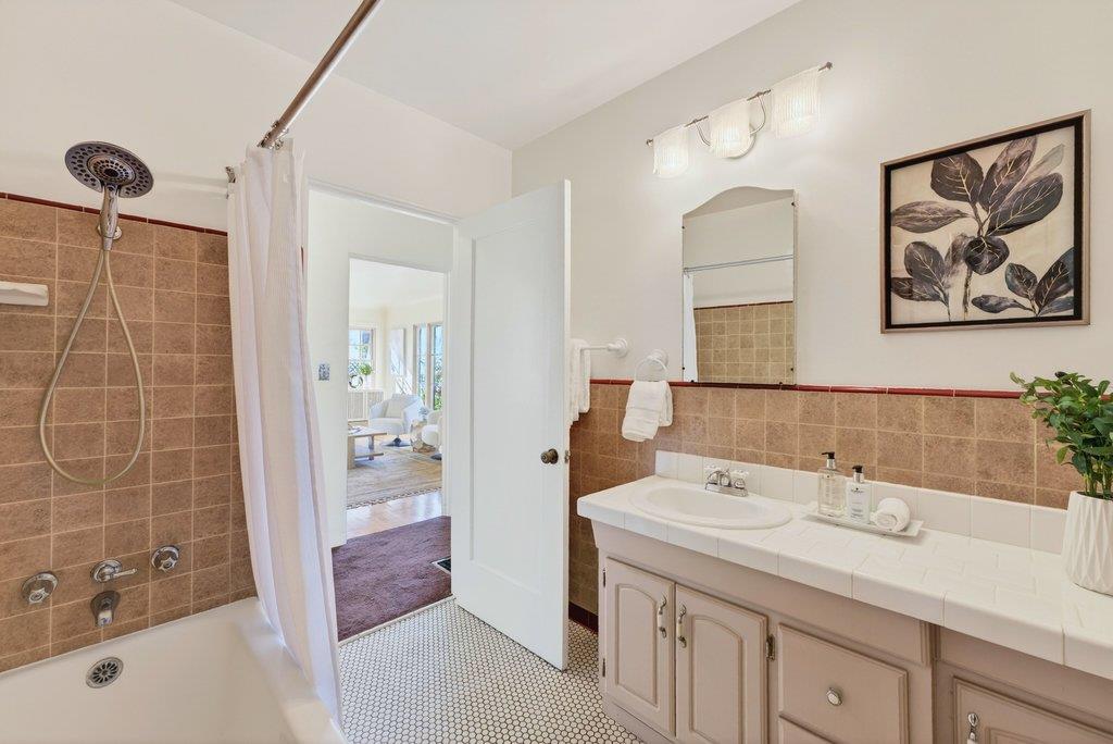 Detail Gallery Image 17 of 48 For 336 Dakota Ave, Santa Cruz,  CA 95060 - 2 Beds | 1 Baths