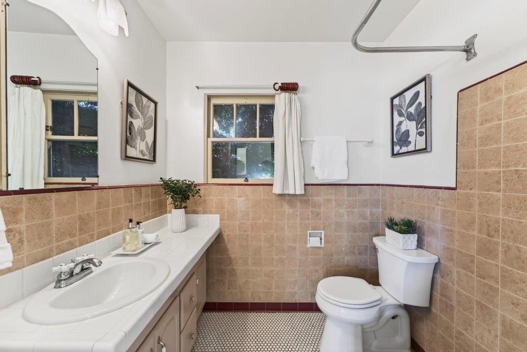 Detail Gallery Image 18 of 48 For 336 Dakota Ave, Santa Cruz,  CA 95060 - 2 Beds | 1 Baths